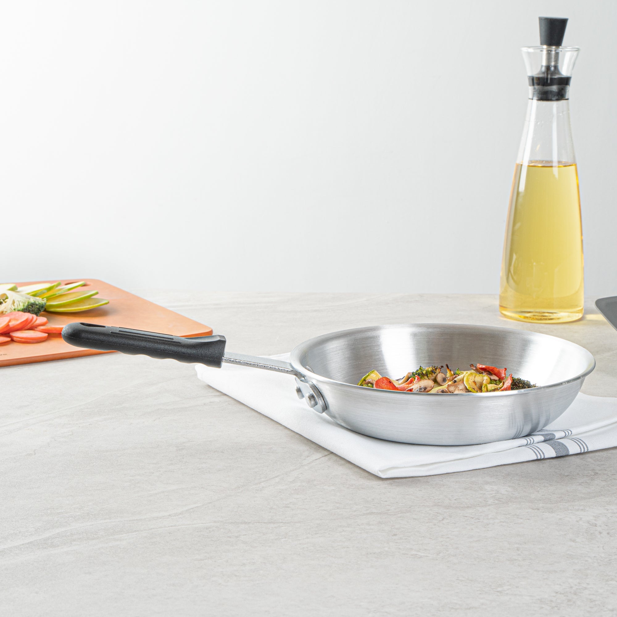 Met Lux Black Silicone Removable Pan Handle Sleeve - For 7" and 8" Aluminum Pans - 4 1/4" - 1 count box
