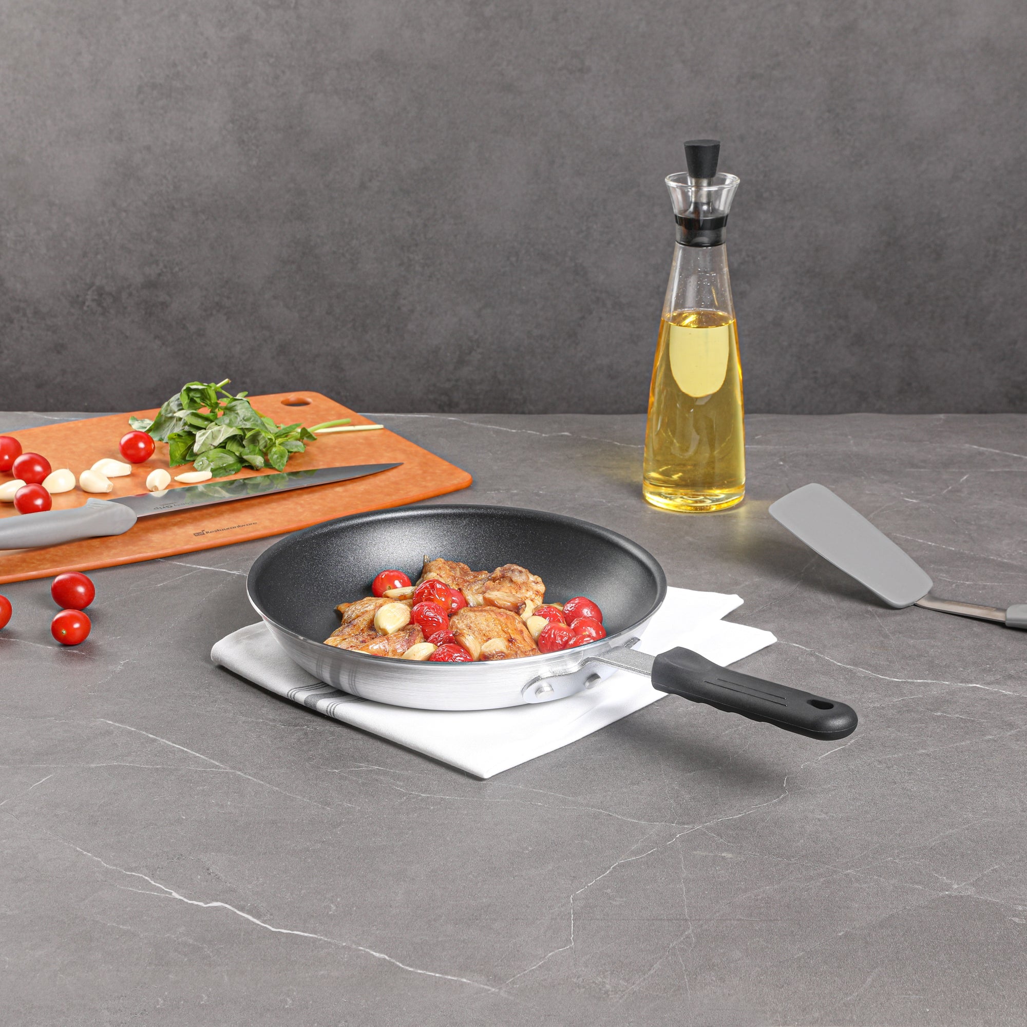 Met Lux Black Silicone Removable Pan Handle Sleeve - For 10" and 12" Aluminum Pans - 5 1/4" - 1 count box