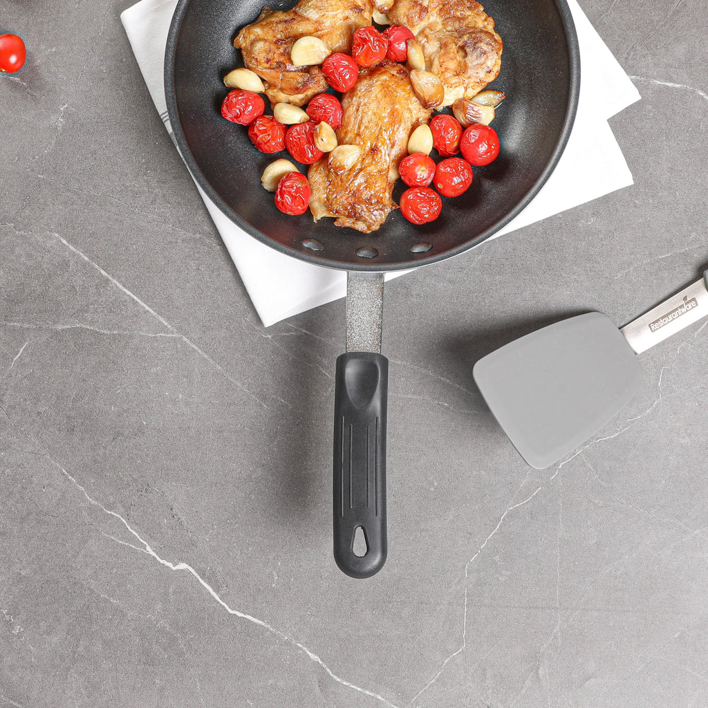 Met Lux Black Silicone Removable Pan Handle Sleeve - For 10" and 12" Aluminum Pans - 5 1/4" - 1 count box