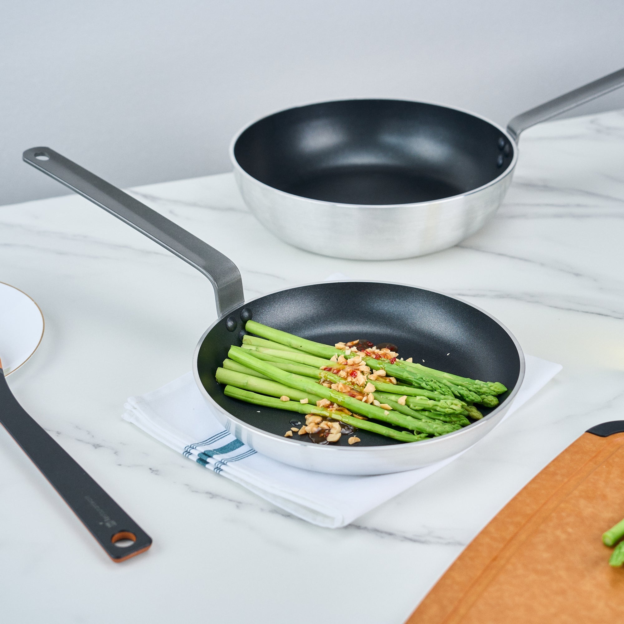 Met Lux Aluminum 10" Fry Pan - Non-Stick, Induction Ready, Heavy Duty - 1 count box