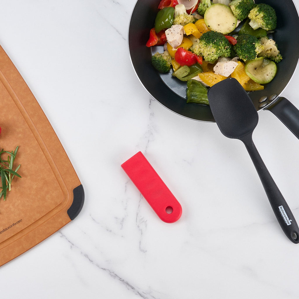 Met Lux Red Silicone Removable Pan Handle Sleeve - 4 3/4'' - 1 count box