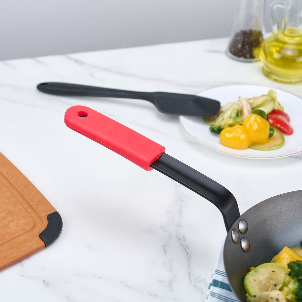 Met Lux Red Silicone Removable Pan Handle Sleeve - 4 3/4'' - 1 count box