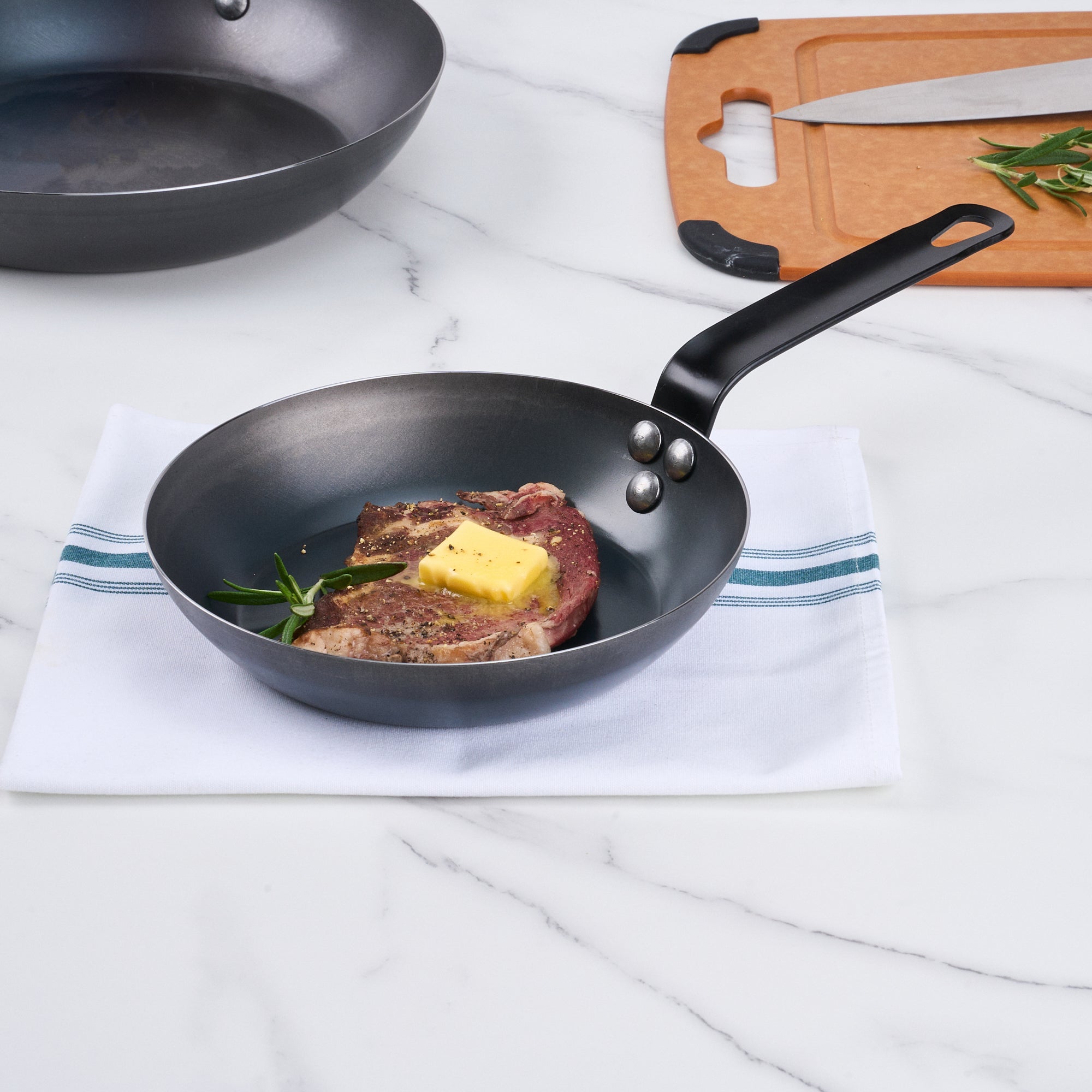 Met Lux Black Carbon Steel 8" Fry Pan - 1 count box