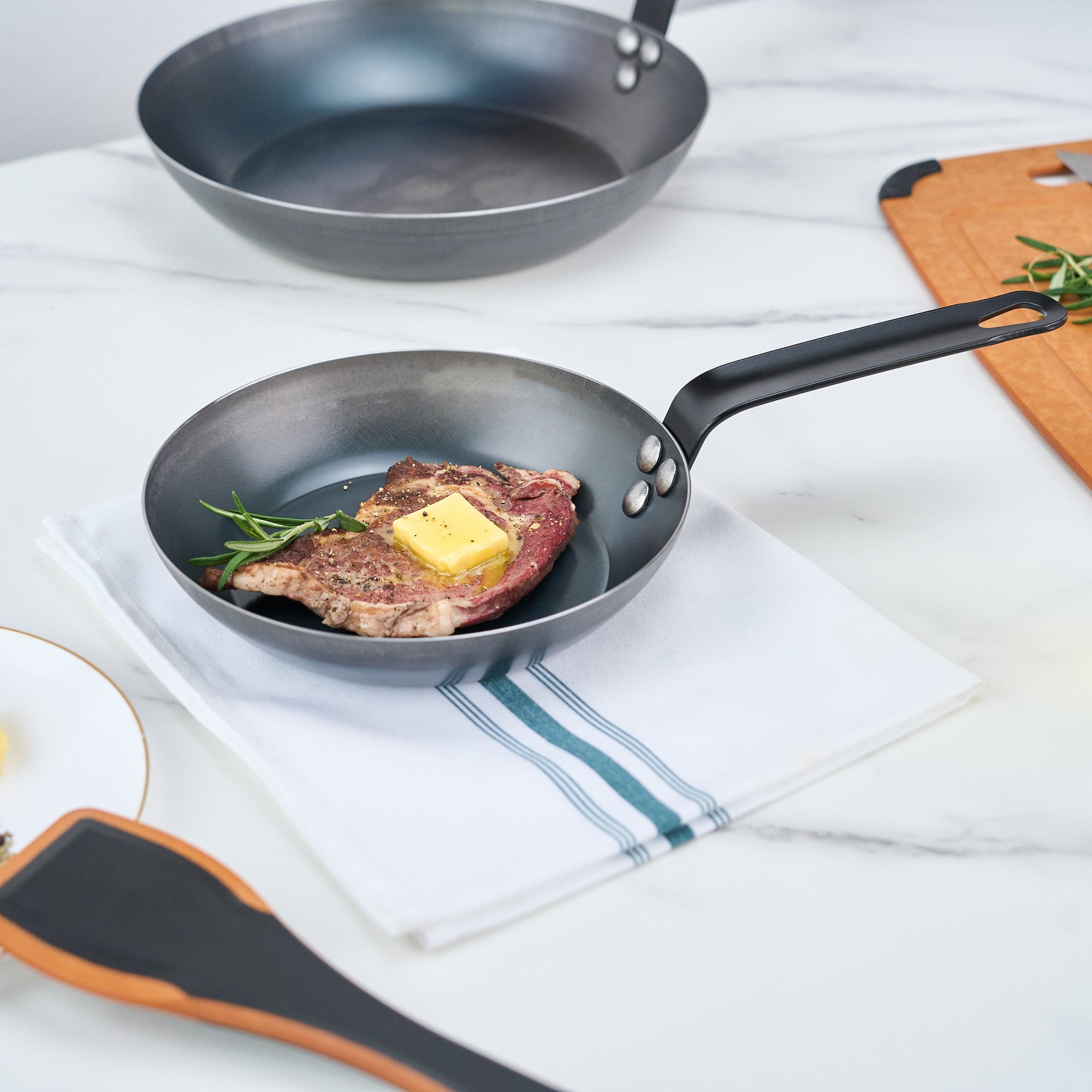 Met Lux Black Carbon Steel 8" Fry Pan - 6 count box
