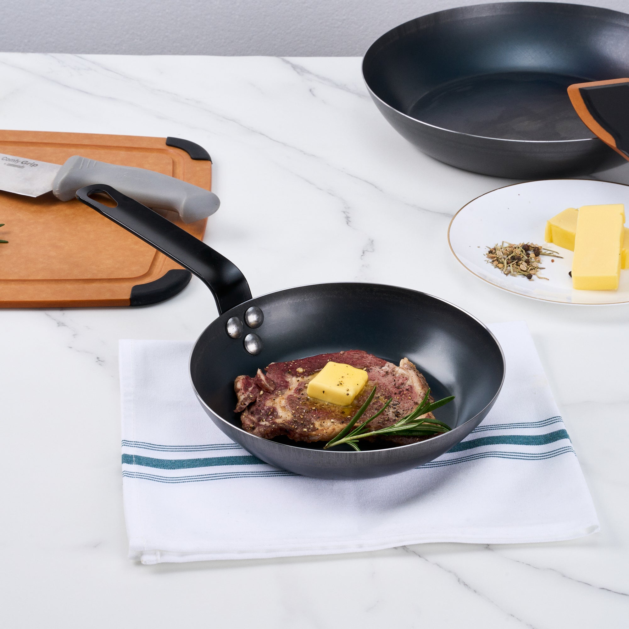 Met Lux Black Carbon Steel 8" Fry Pan - 6 count box