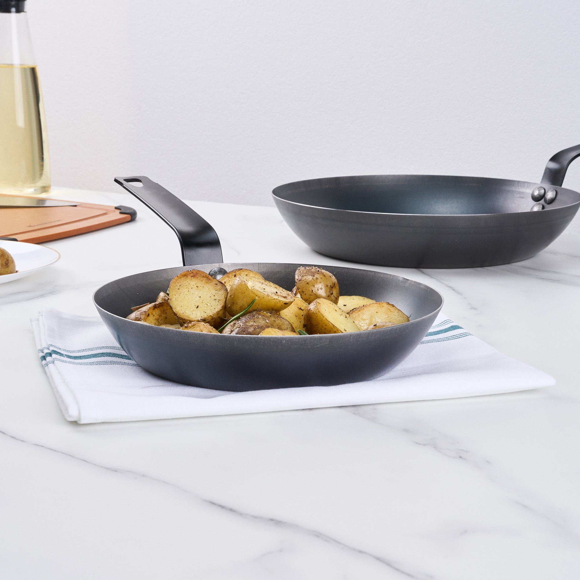 Met Lux Black Carbon Steel 9" Fry Pan - 6 count box