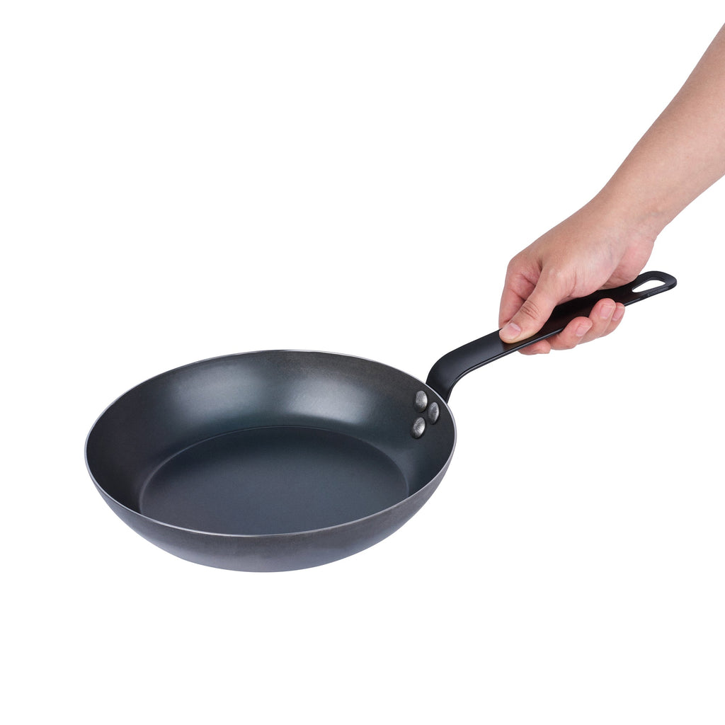 Met Lux Black Carbon Steel 9 1/2" Fry Pan - 6 count box