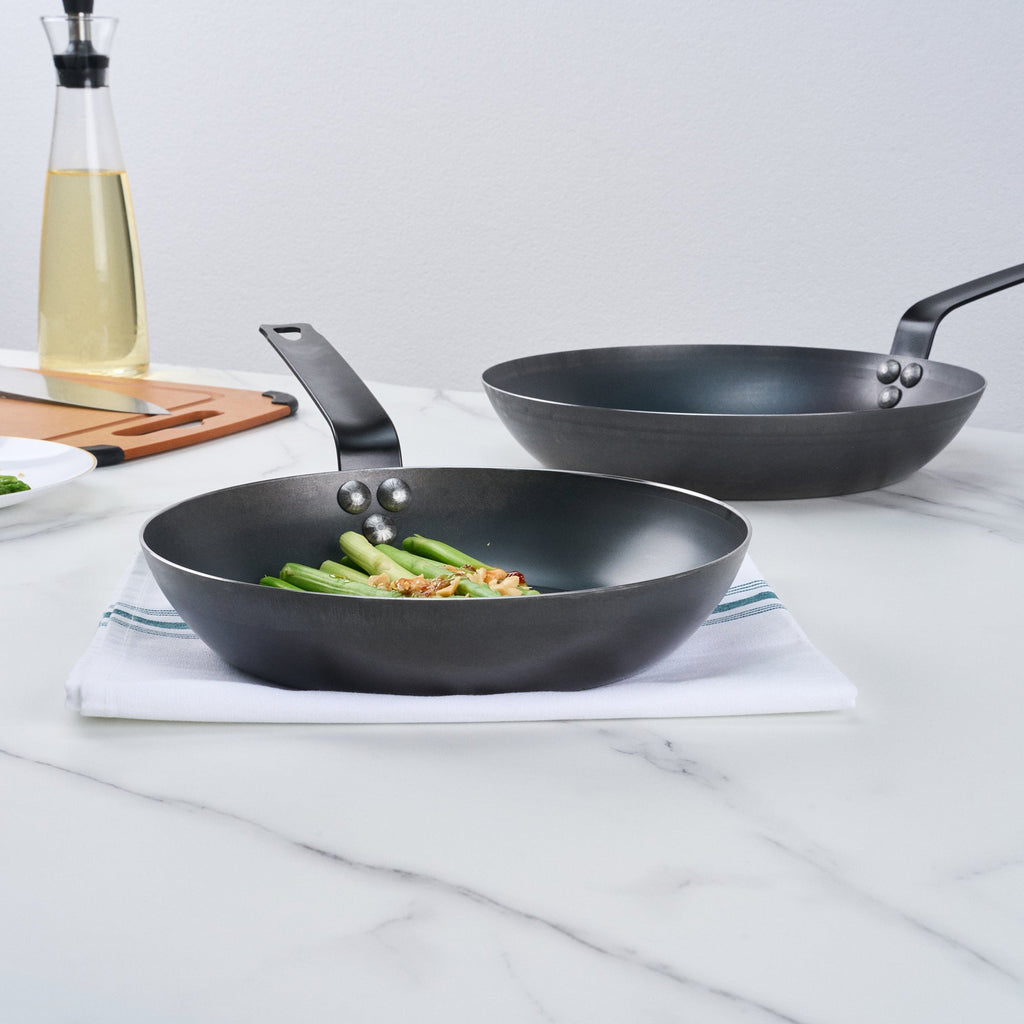 Met Lux Black Carbon Steel 9 1/2" Fry Pan - 6 count box