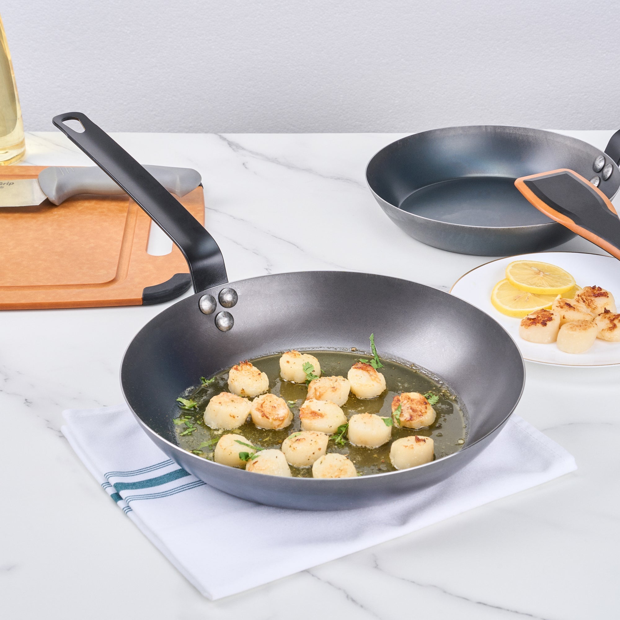 Met Lux Black Carbon Steel 11" Fry Pan - 6 count box