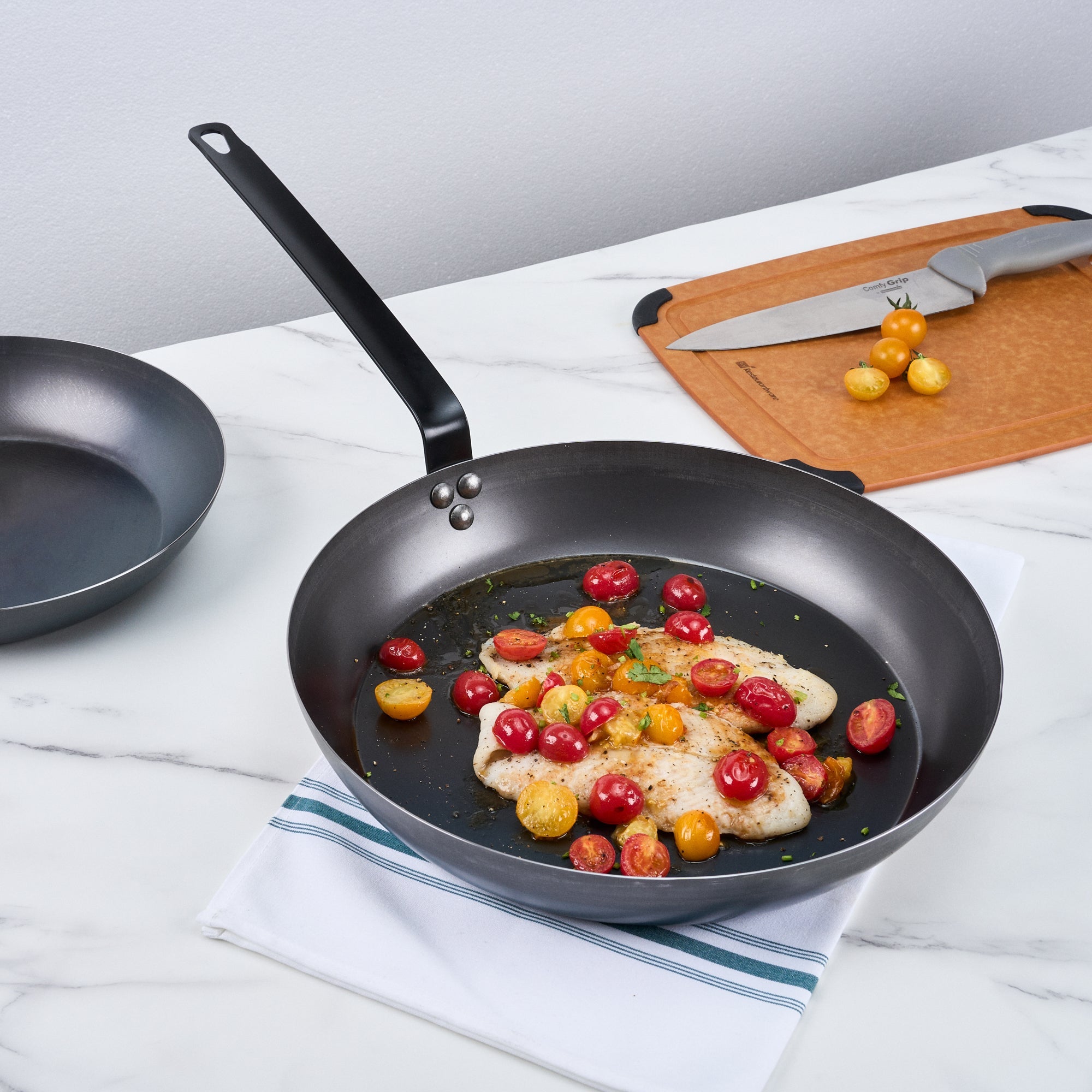 Met Lux Black Carbon Steel 14" Fry Pan - 1 count box