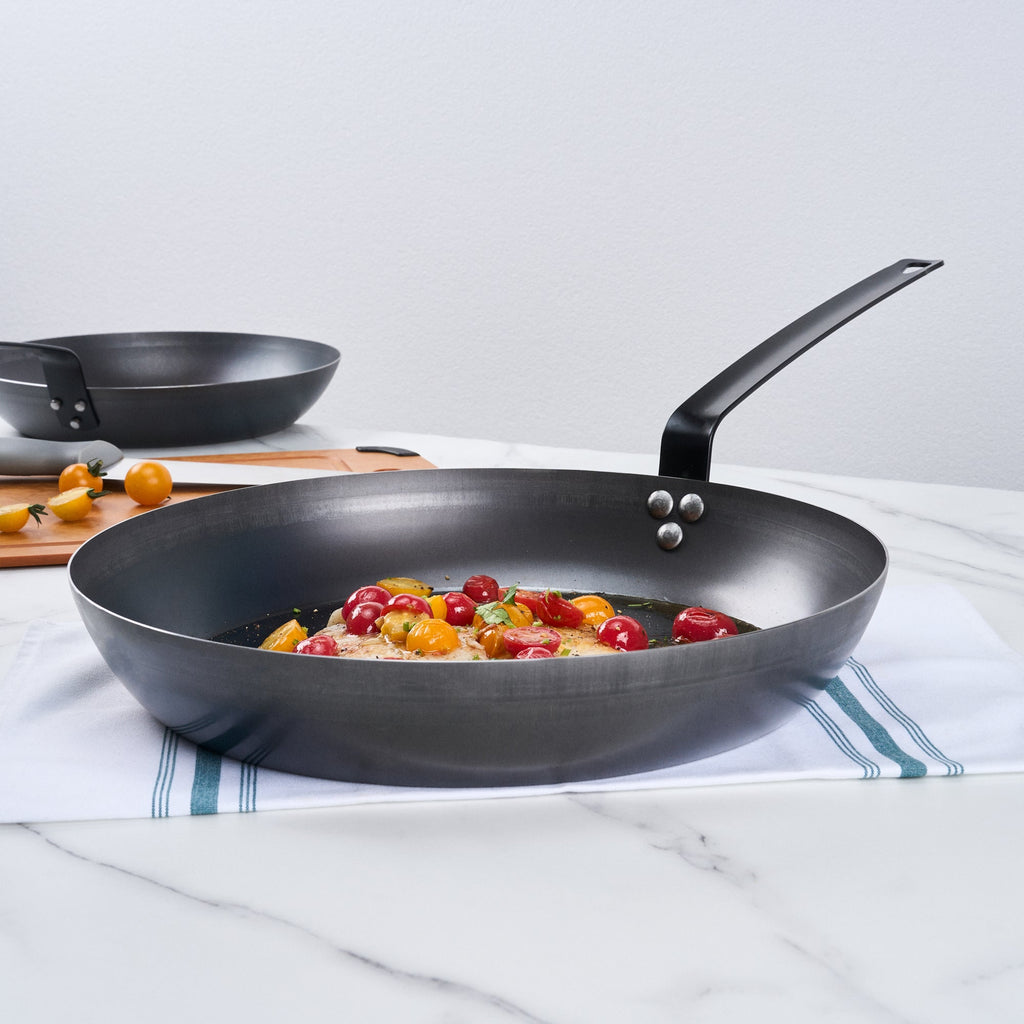 Met Lux Black Carbon Steel 14" Fry Pan - 6 count box
