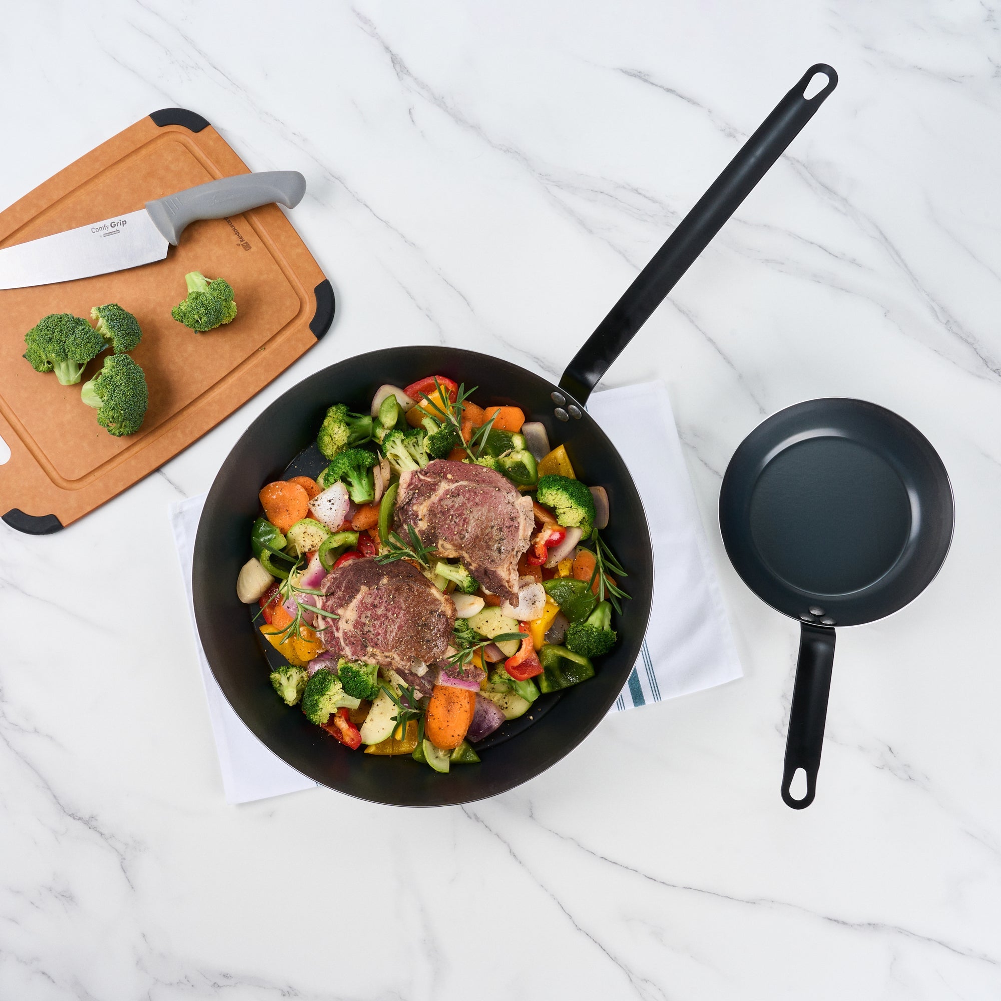 Met Lux Black Carbon Steel 16" Fry Pan - 1 count box
