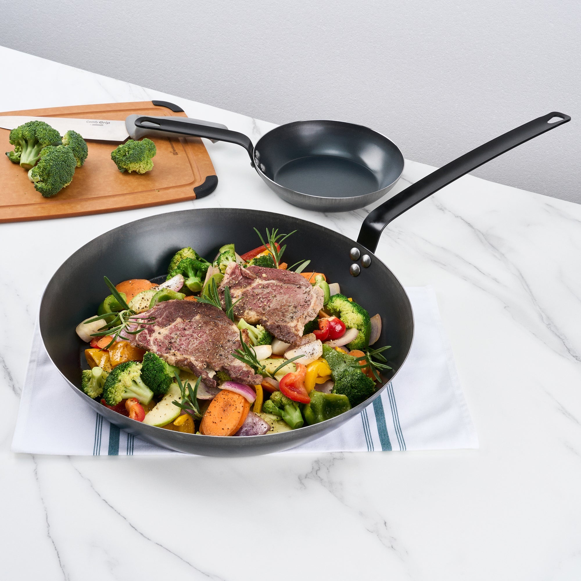 Met Lux Black Carbon Steel 16" Fry Pan - 6 count box