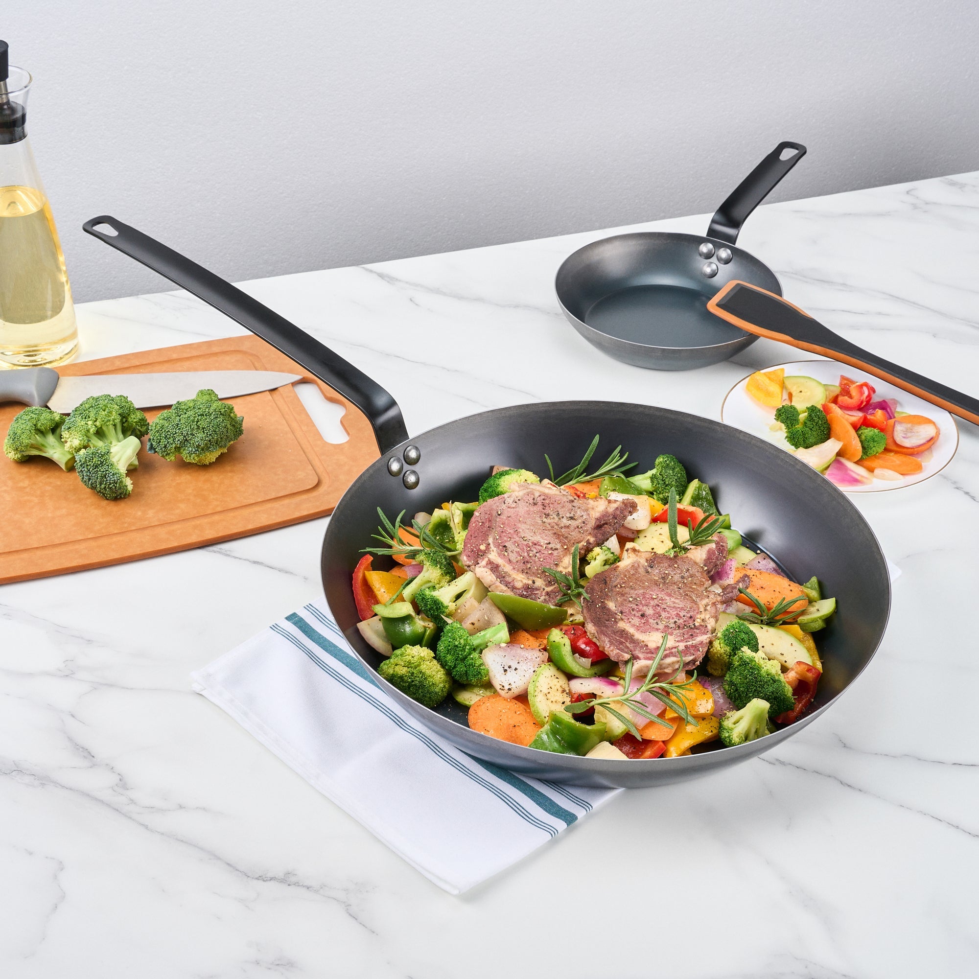 Met Lux Black Carbon Steel 16" Fry Pan - 6 count box