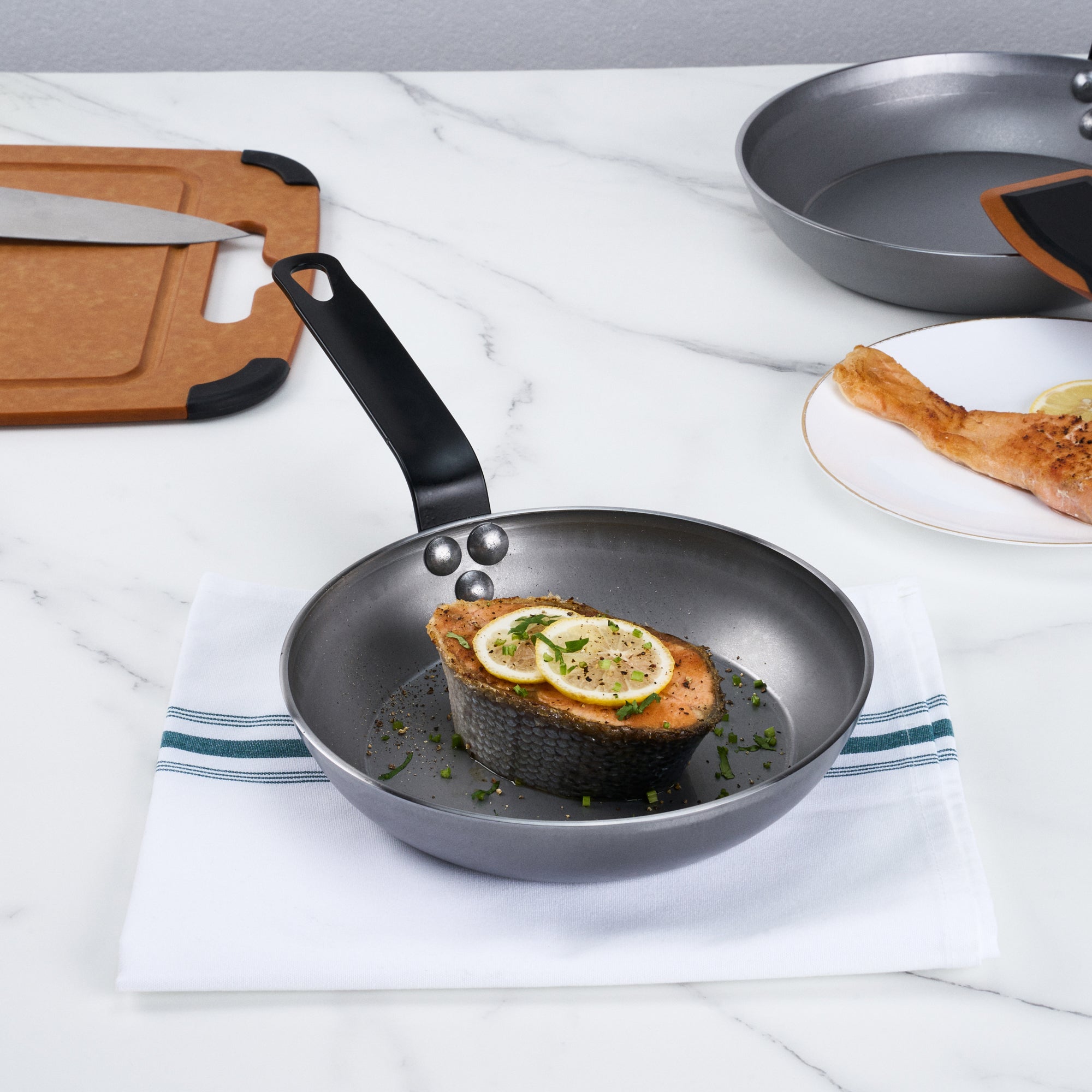 Met Lux Carbon Steel 8" Fry Pan - 1 count box