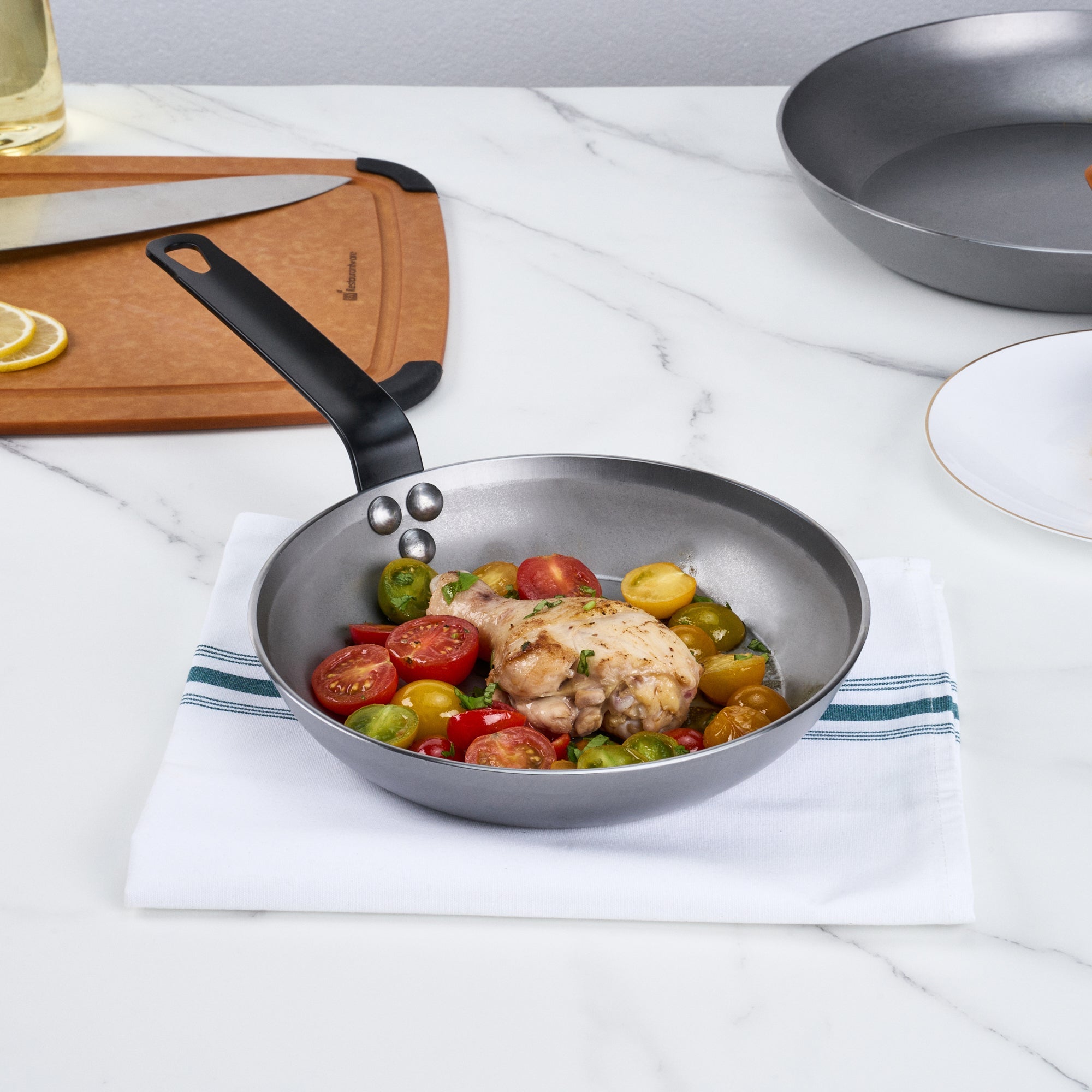 Met Lux Carbon Steel 9" Fry Pan - 1 count box