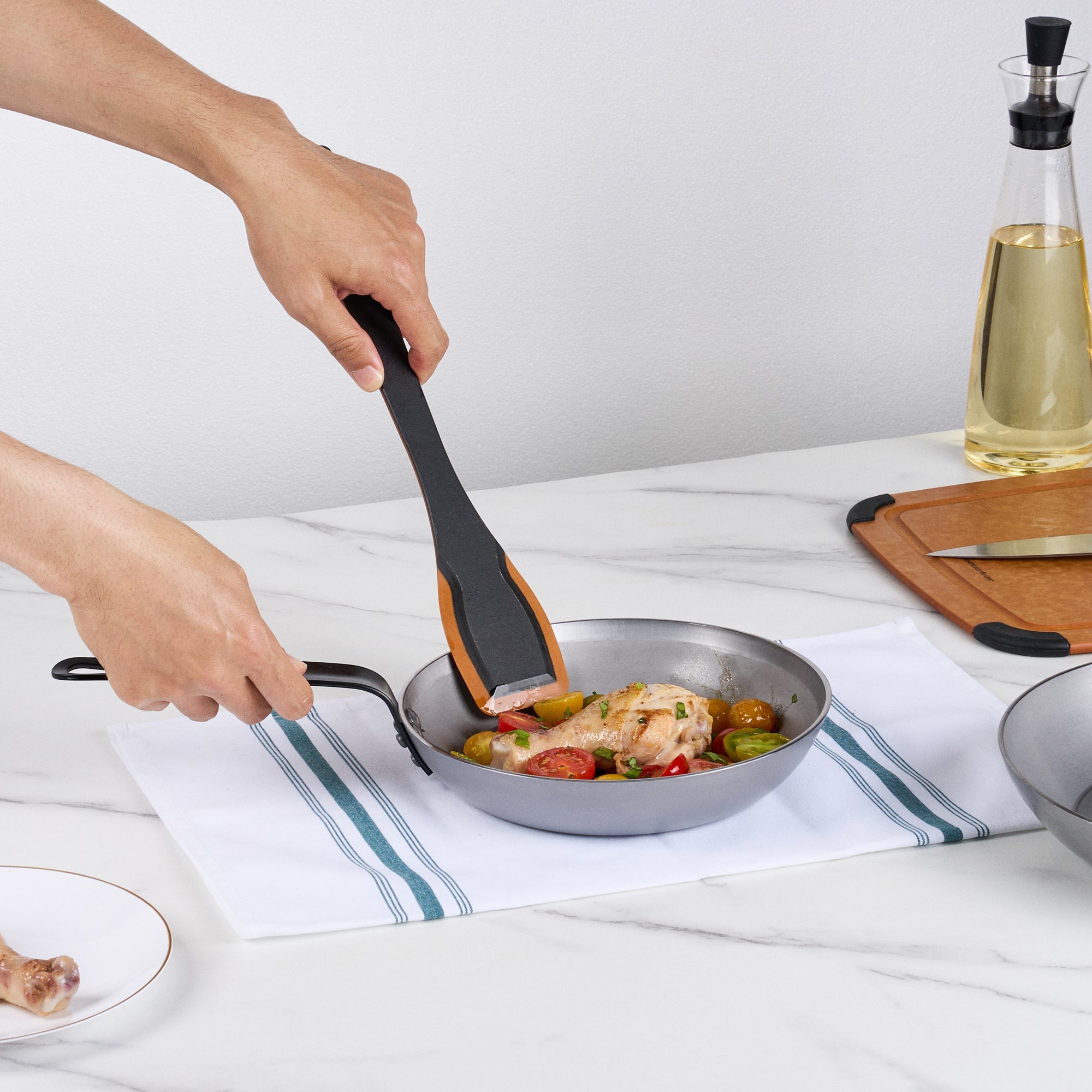 Met Lux Carbon Steel 9" Fry Pan - 1 count box