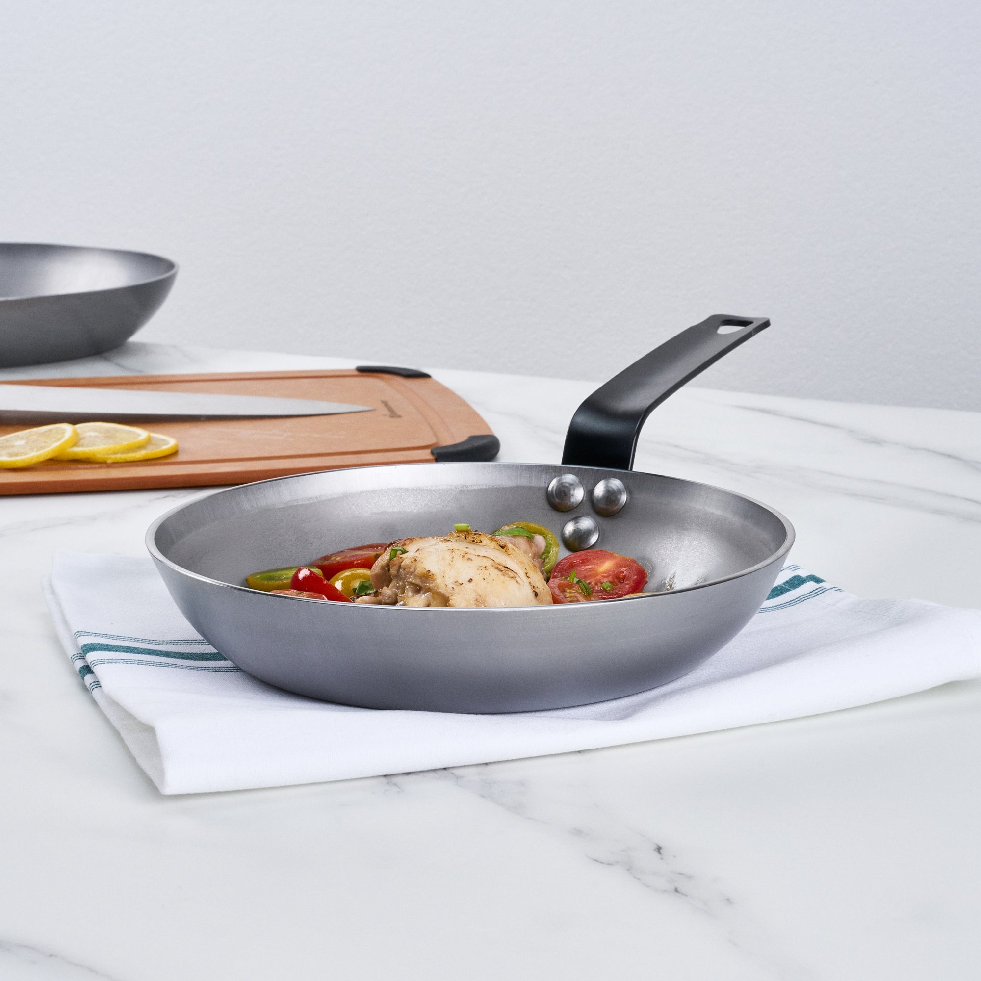 Met Lux Carbon Steel 9" Fry Pan - 1 count box
