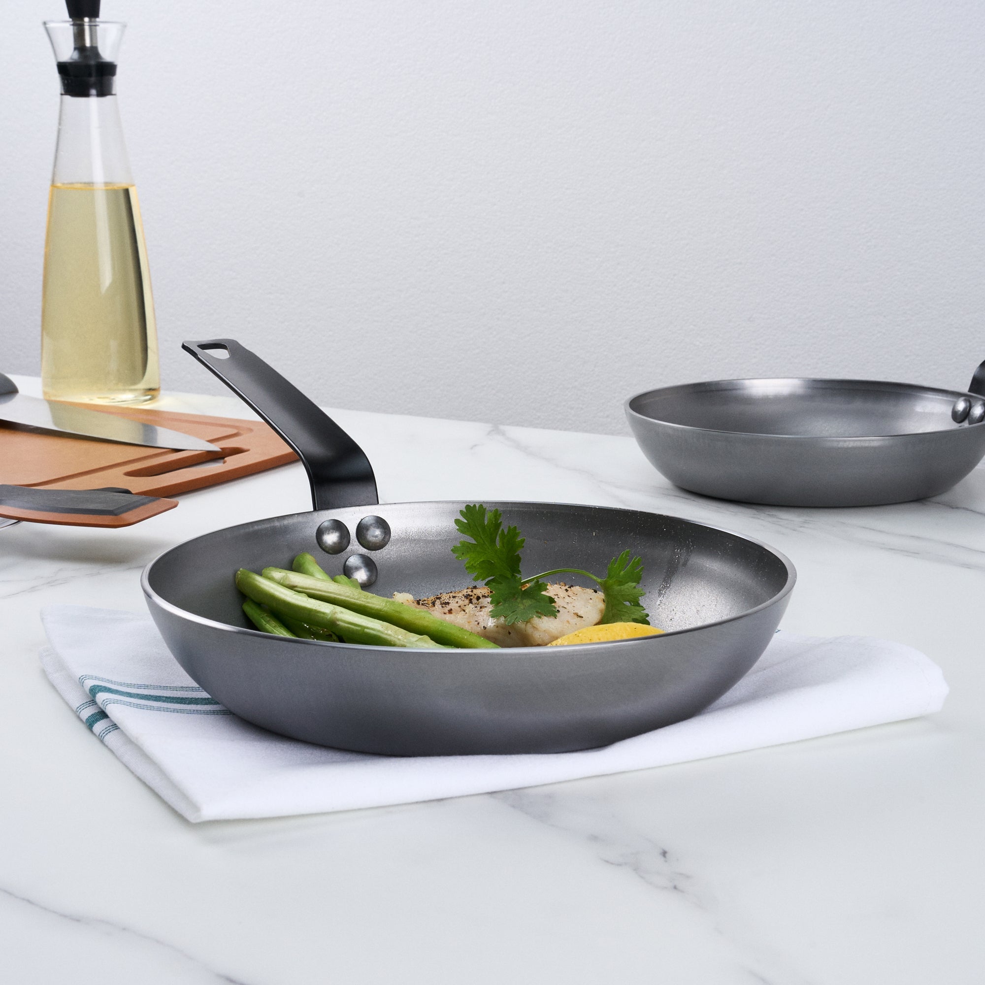 Met Lux Carbon Steel 9 1/2" Fry Pan - 1 count box