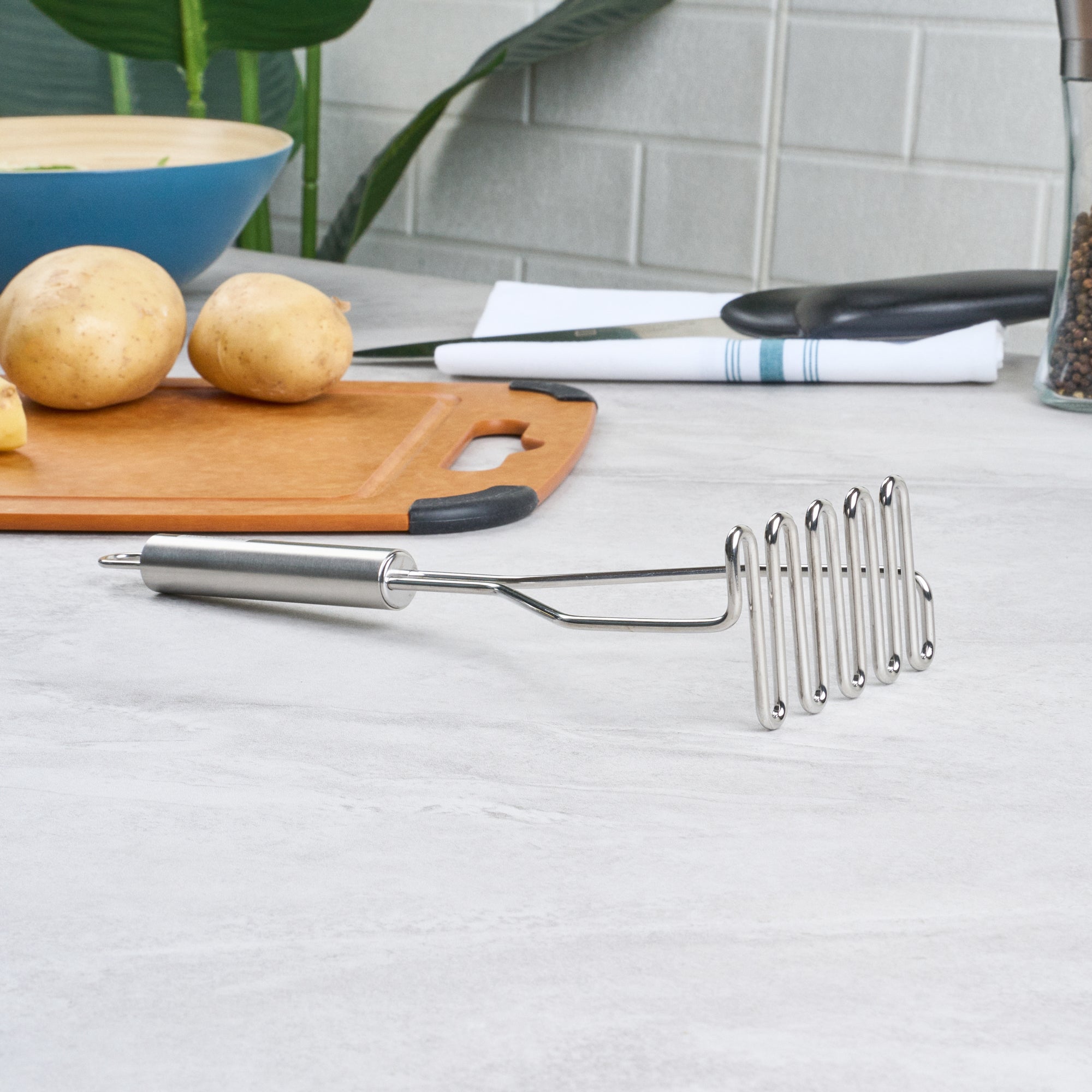 German Standard Stainless Steel Square-Faced Potato / Bean Masher - 11'' - 1 count box