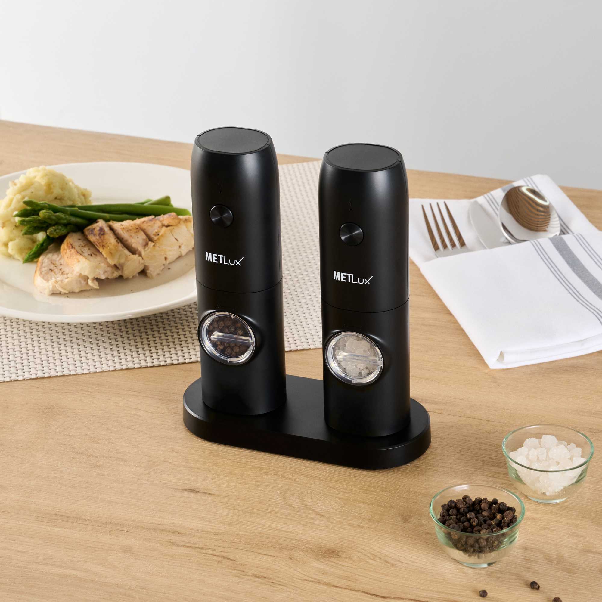 Met Lux Black Electric Salt and Pepper Grinder Set - with Charging Base and LED Light - 6 1/2'' x 2 3/4'' x 7 3/4'' - 1 count box