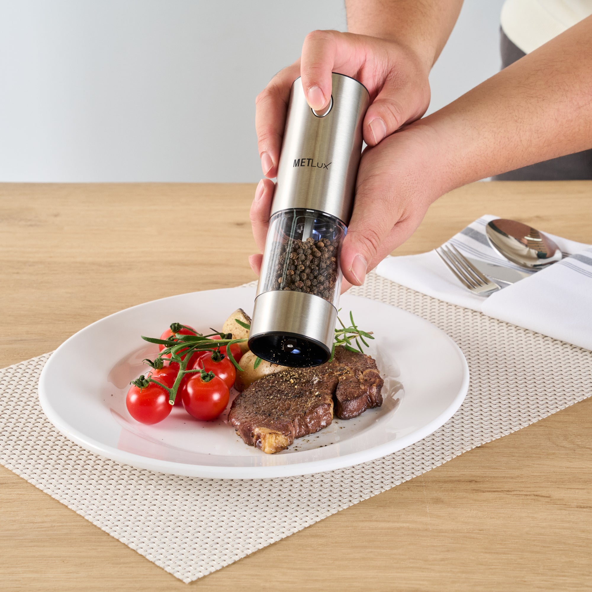 Met Lux Electric Salt or Pepper Grinder - Rechargeable, with LED Light - 2'' x 2'' x 7 1/2'' - 1 count box