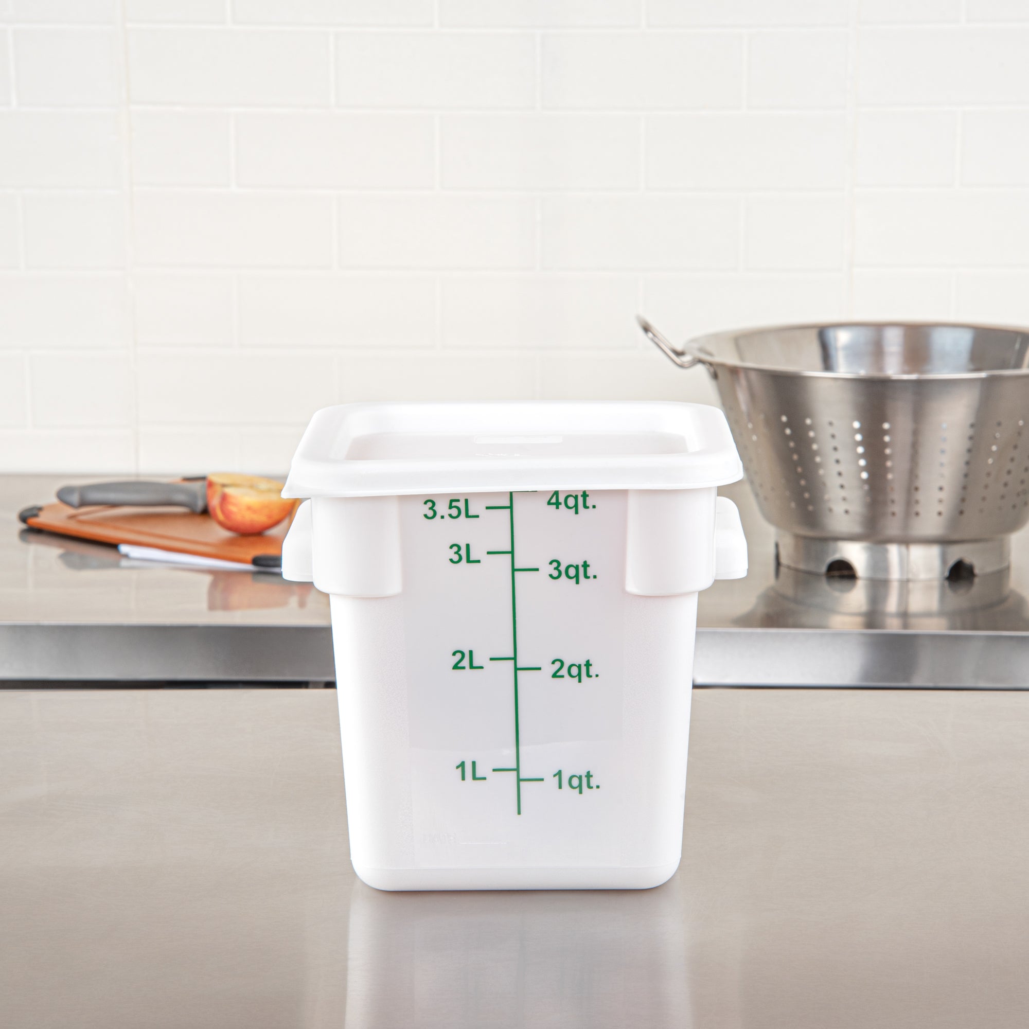 Met Lux Square White Plastic Food Storage Container Lid - Fits 2 and 4 qt - 1 count box
