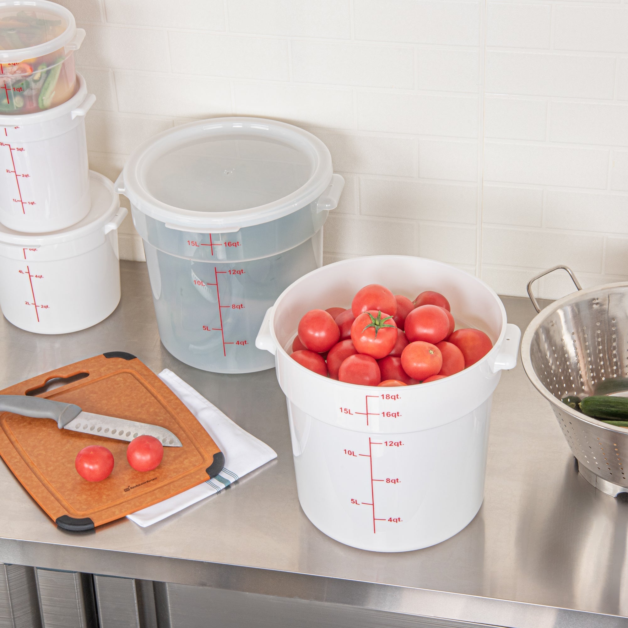 Met Lux 18 qt Round White Plastic Food Storage Container - with Red Volume Markers - 12 1/4" x 12 1/4" x 12" - 1 count box