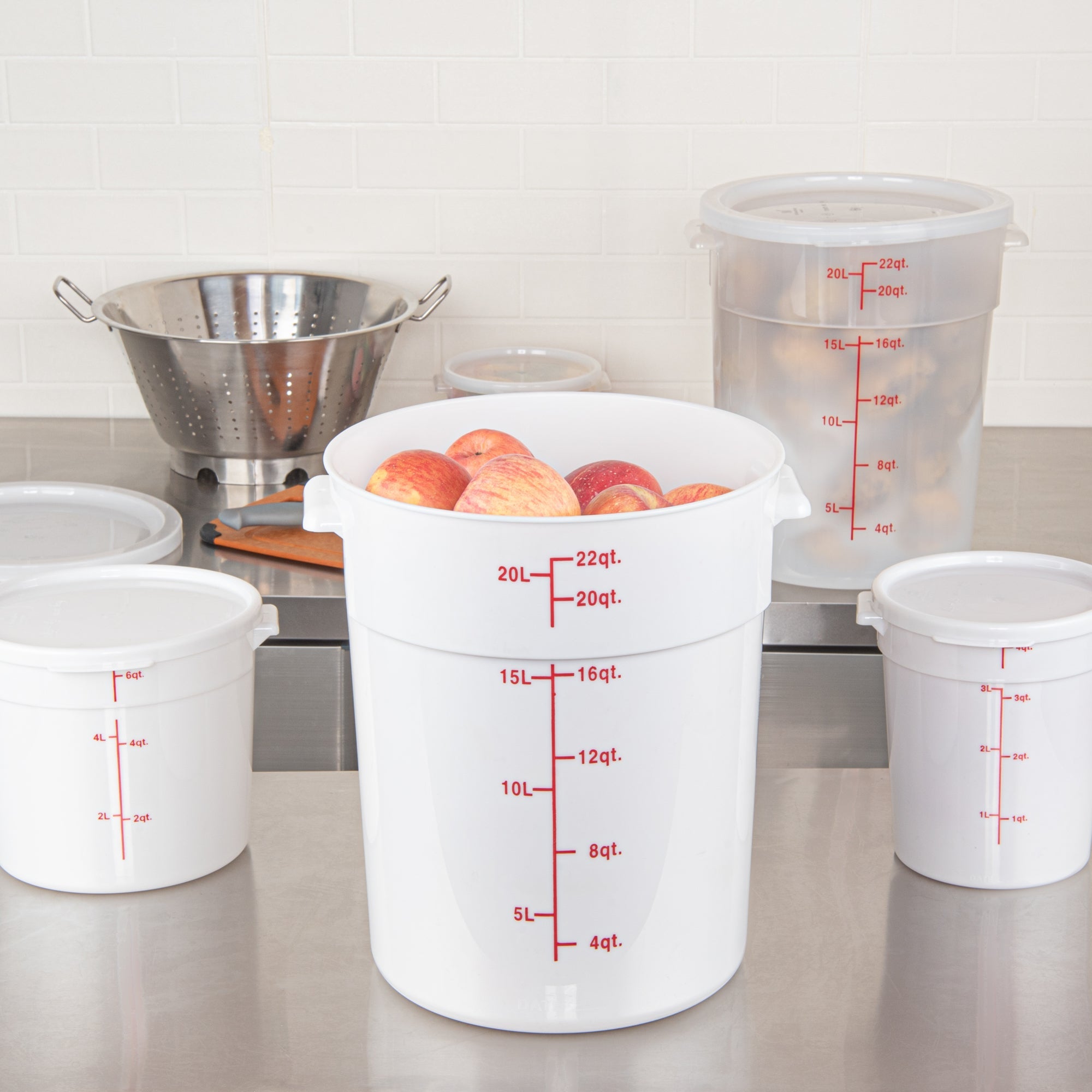 Met Lux 22 qt Round White Plastic Food Storage Container - with Red Volume Markers - 12 1/4" x 12 1/4" x 15" - 10 count box