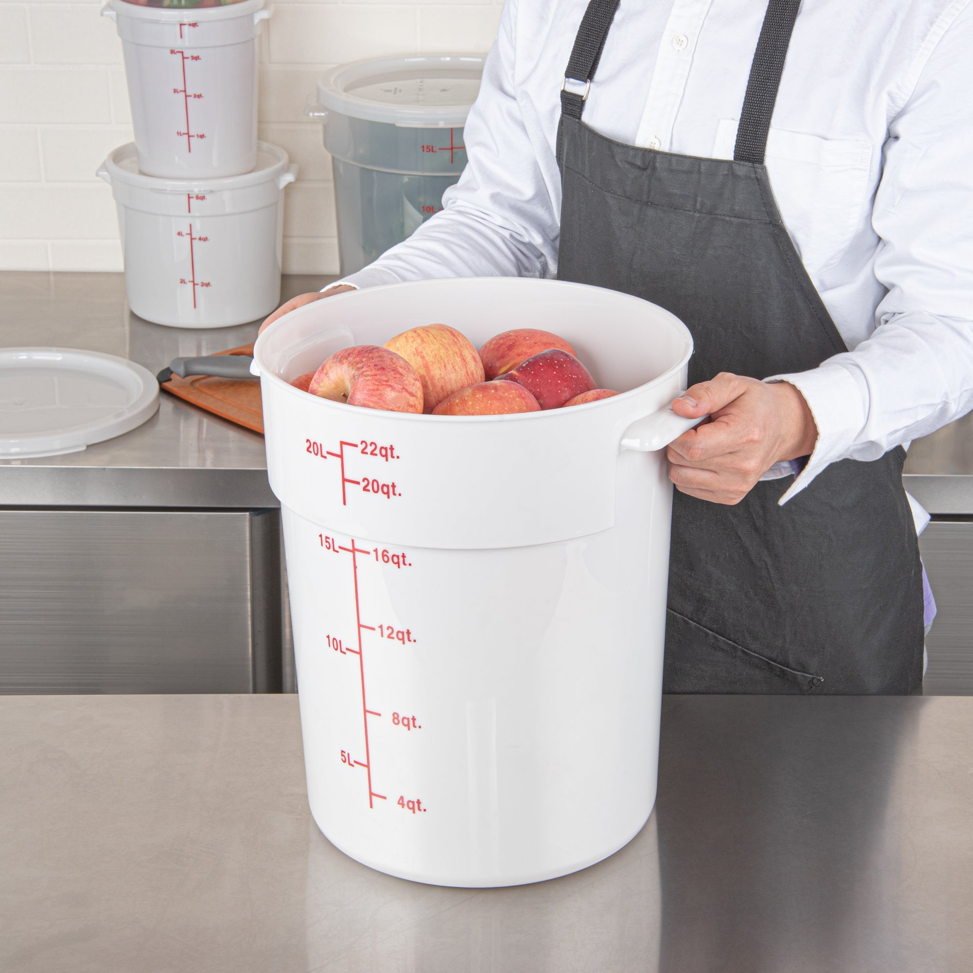 Met Lux 22 qt Round White Plastic Food Storage Container - with Red Volume Markers - 12 1/4" x 12 1/4" x 15" - 10 count box