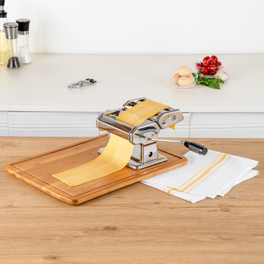 Met Lux Stainless Steel Manual Pasta Machine - 9 Adjustable Thickness Settings, with 2 Cutting Attachments - 1 count box