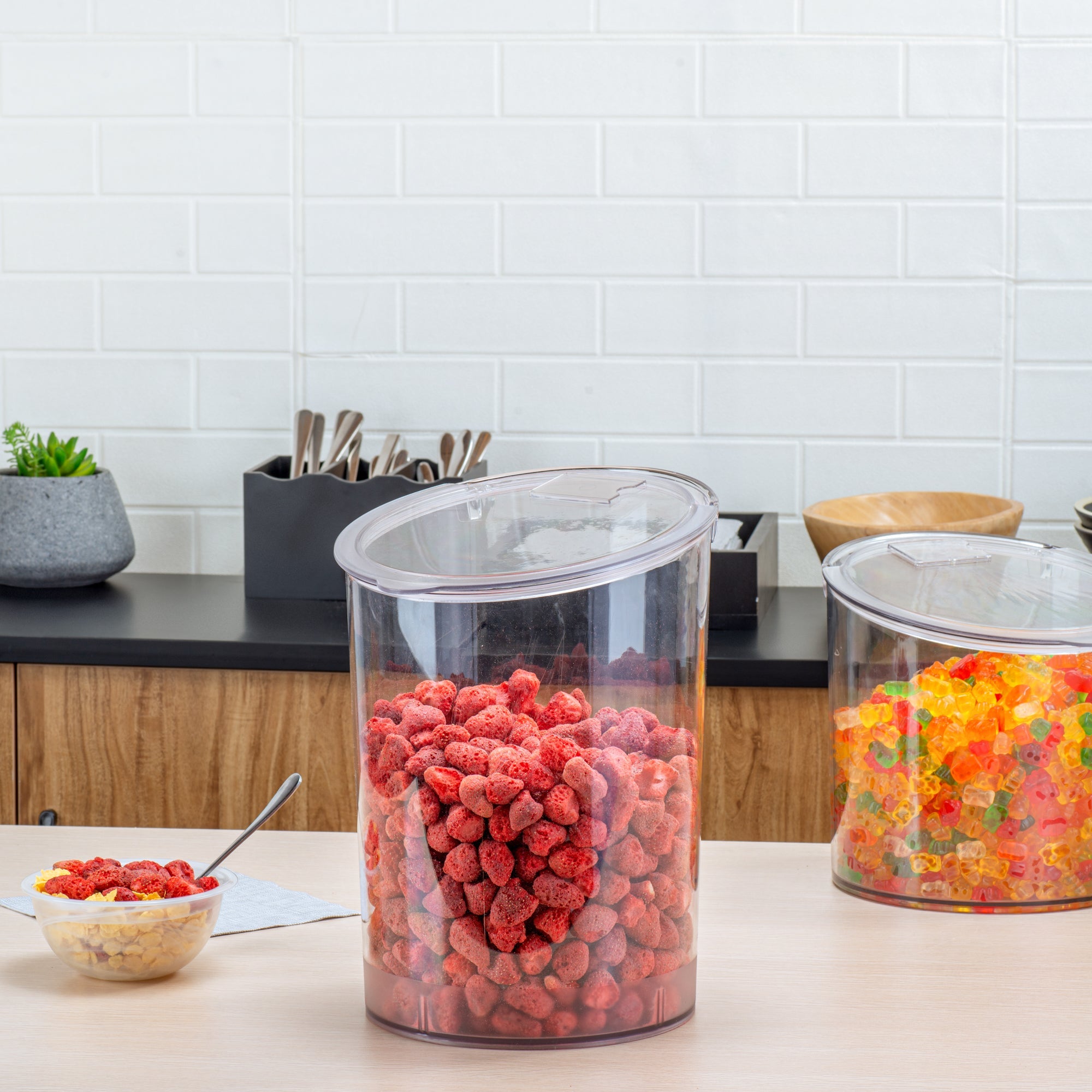 Met Lux 4 Gal Clear Plastic Storage Jar - with Hinged Lid - 9 3/4" x 9 3/4" x 13 3/4" - 1 count box