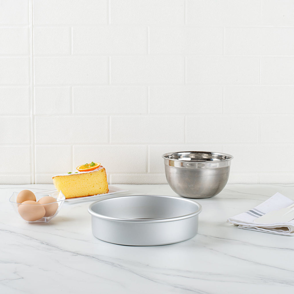 Met Lux Round Aluminum Straight-Sided Cake Pan - 8" x 8" x 2" - 1 count box