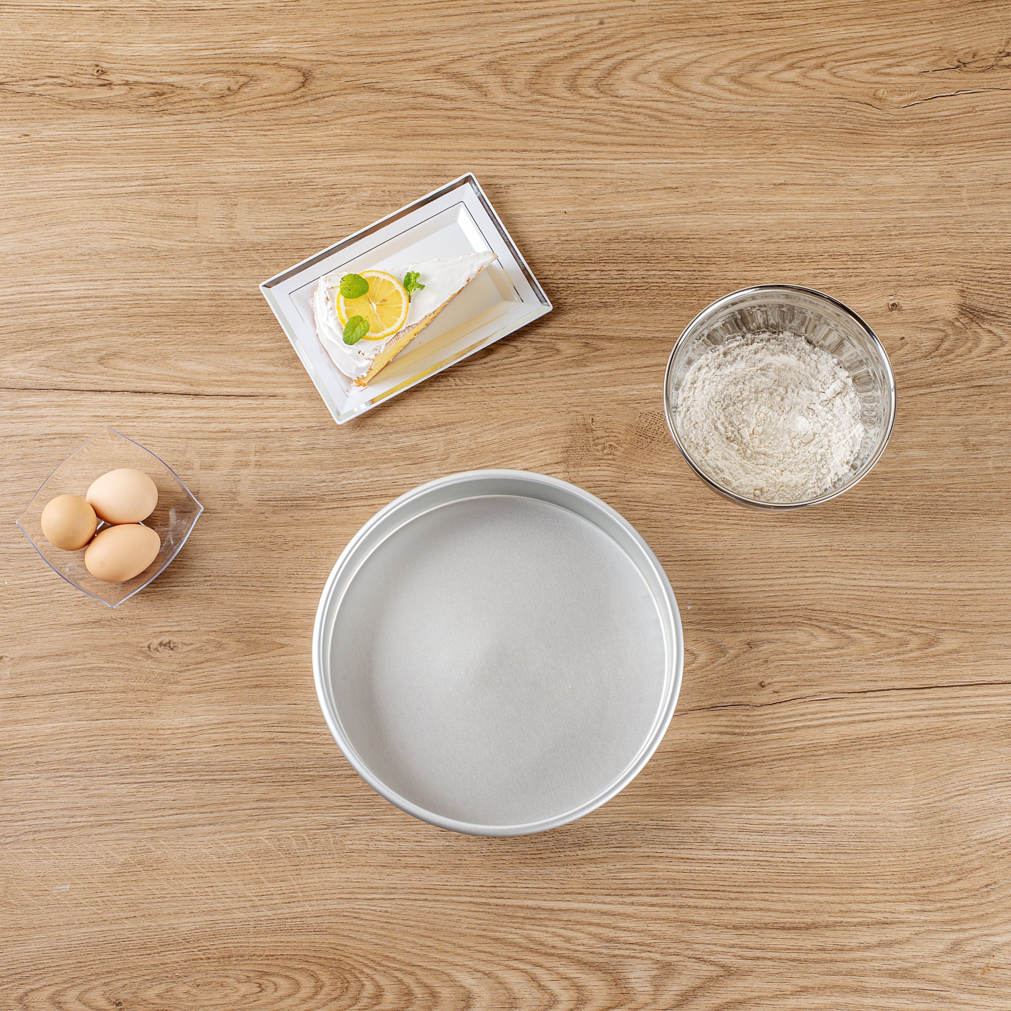 Met Lux Round Aluminum Straight-Sided Cake Pan - 10" x 10" x 2" - 1 count box