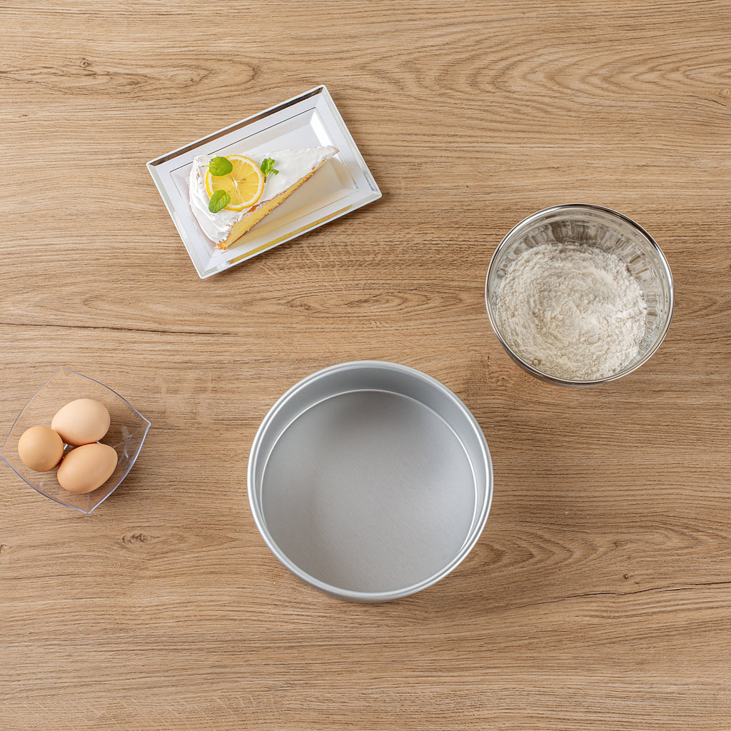 Met Lux Round Aluminum Straight-Sided Cake Pan - 8" x 8" x 3" - 12 count box