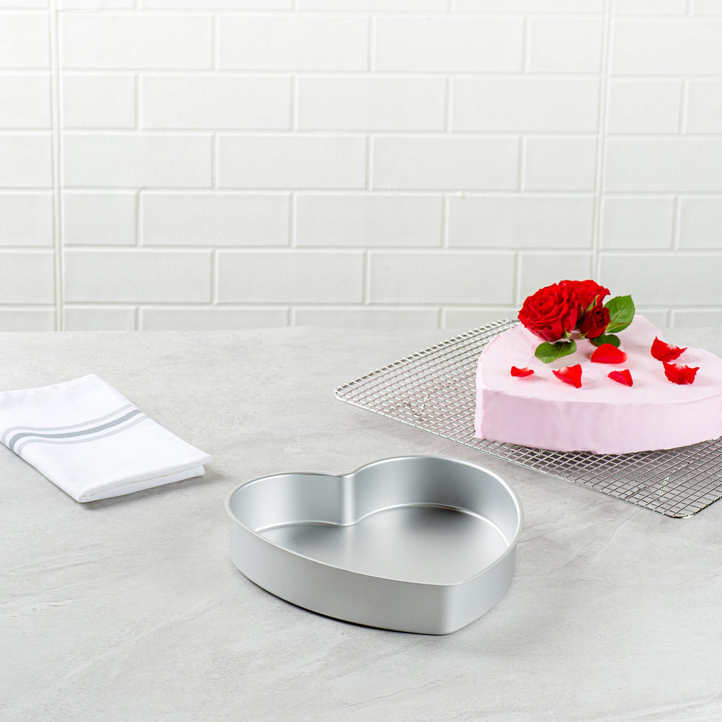 Met Lux Heart Aluminum Cake Pan - 10" x 10" x 2" - 12 count box