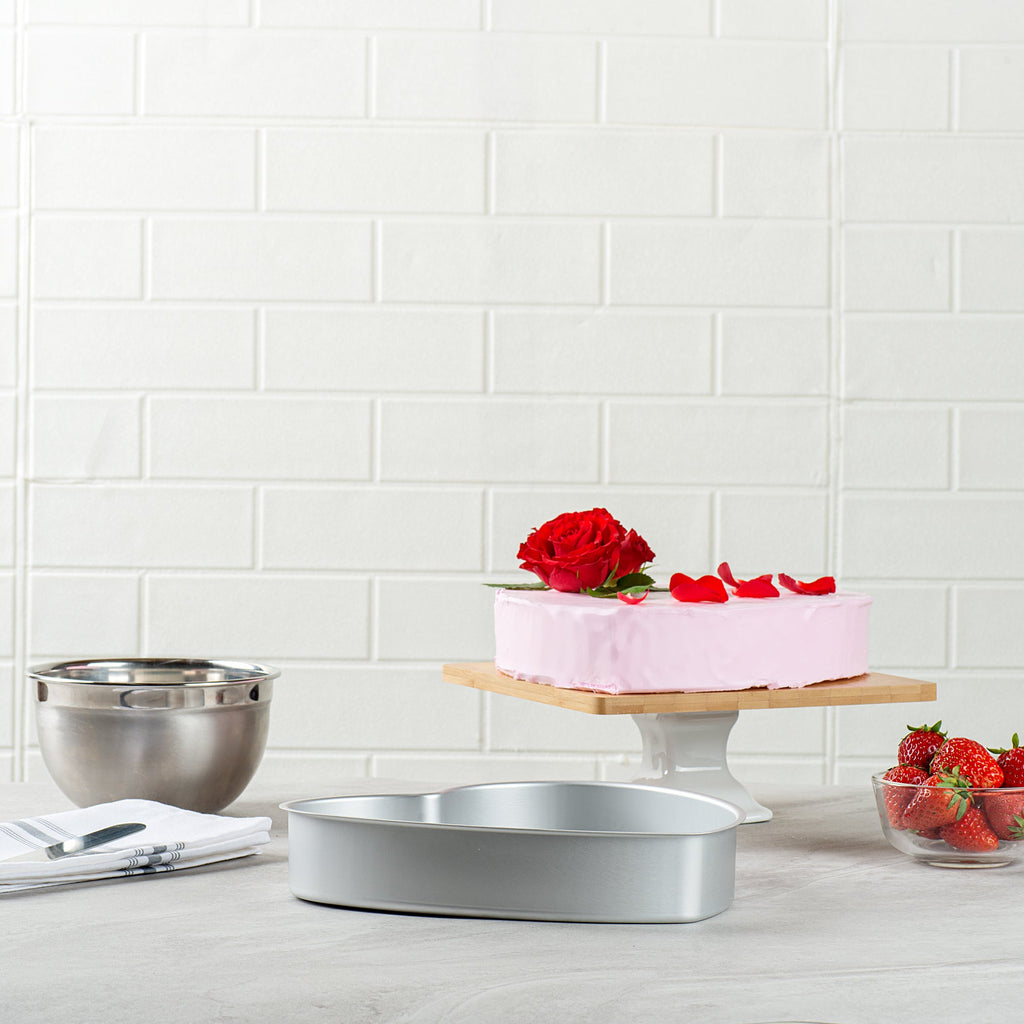 Met Lux Heart Aluminum Cake Pan - 10" x 10" x 2" - 12 count box