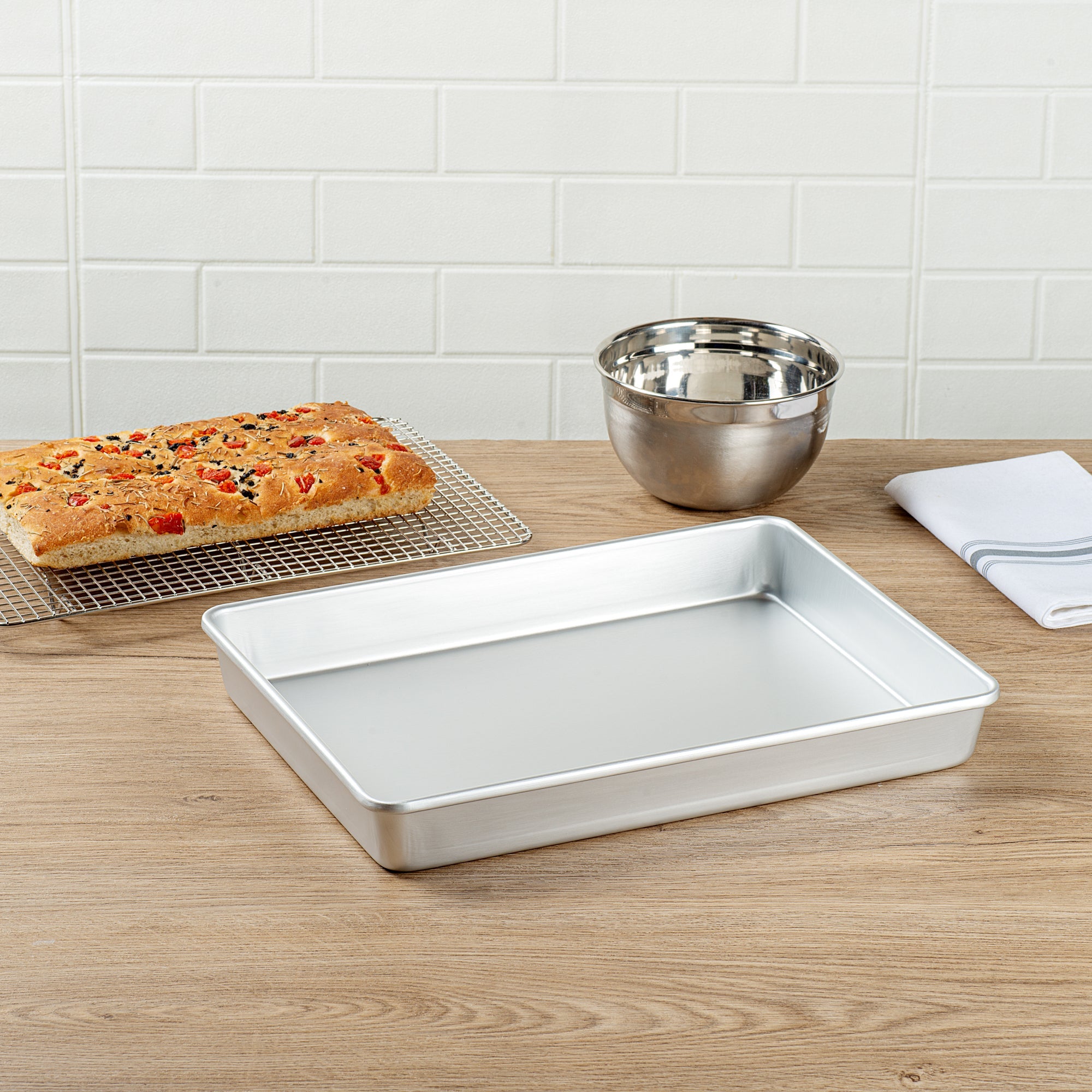 Met Lux Rectangle Aluminum Cake Pan - 15" x 12" x 2" - 1 count box