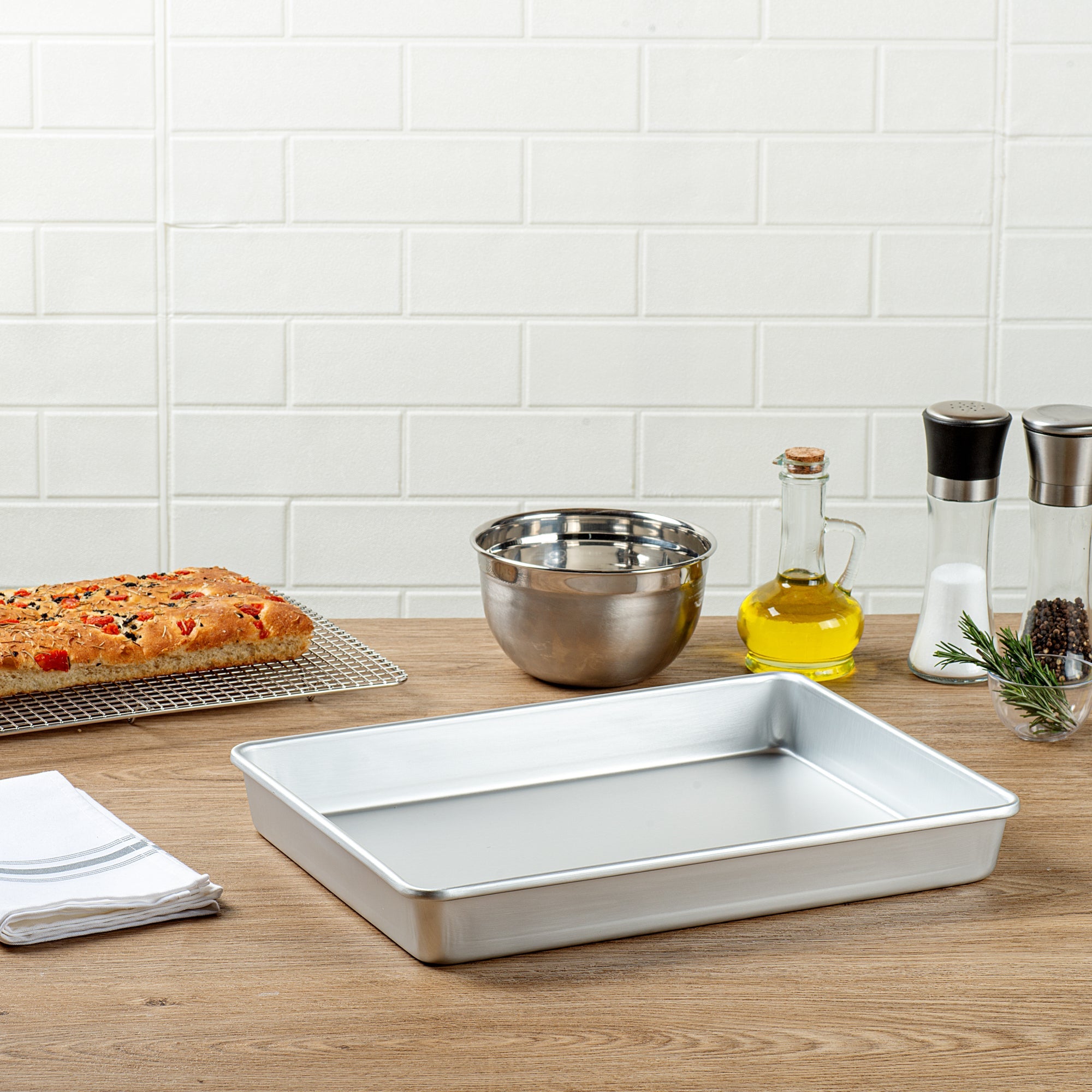 Met Lux Rectangle Aluminum Cake Pan - 15" x 12" x 2" - 1 count box