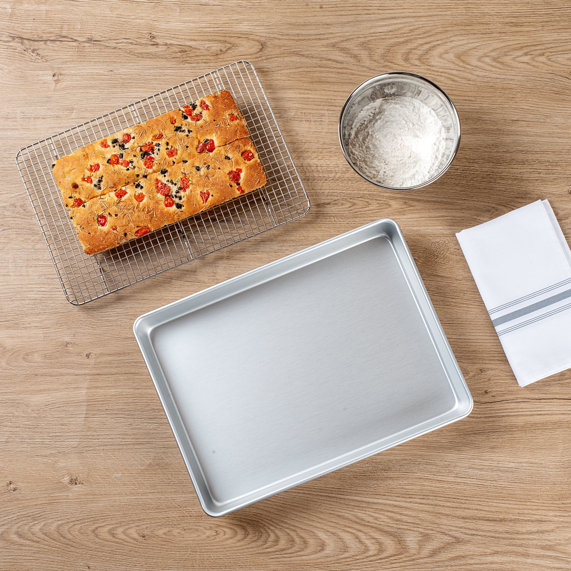 Met Lux Rectangle Aluminum Cake Pan - 15" x 12" x 2" - 1 count box