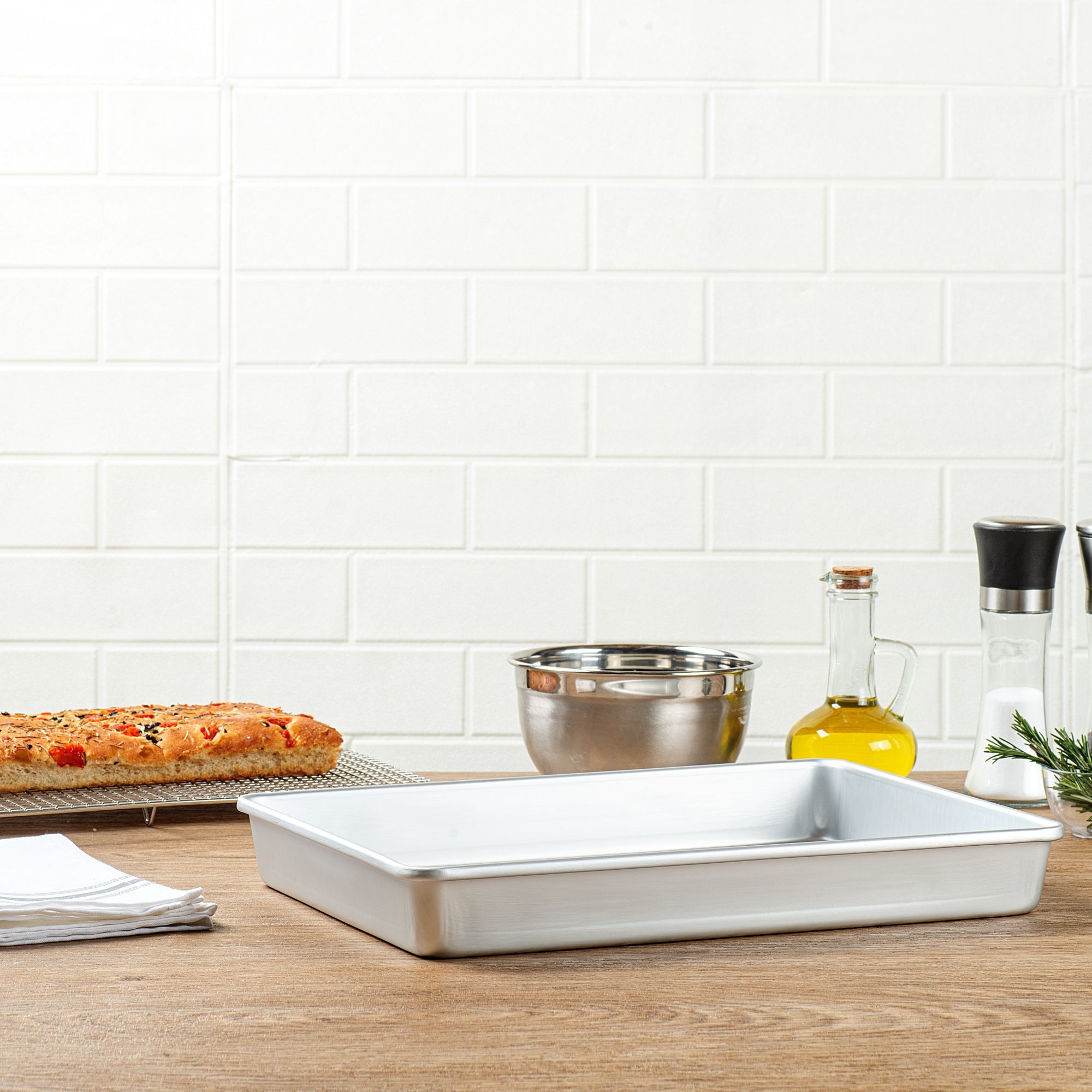Met Lux Rectangle Aluminum Cake Pan - 15" x 12" x 2" - 1 count box
