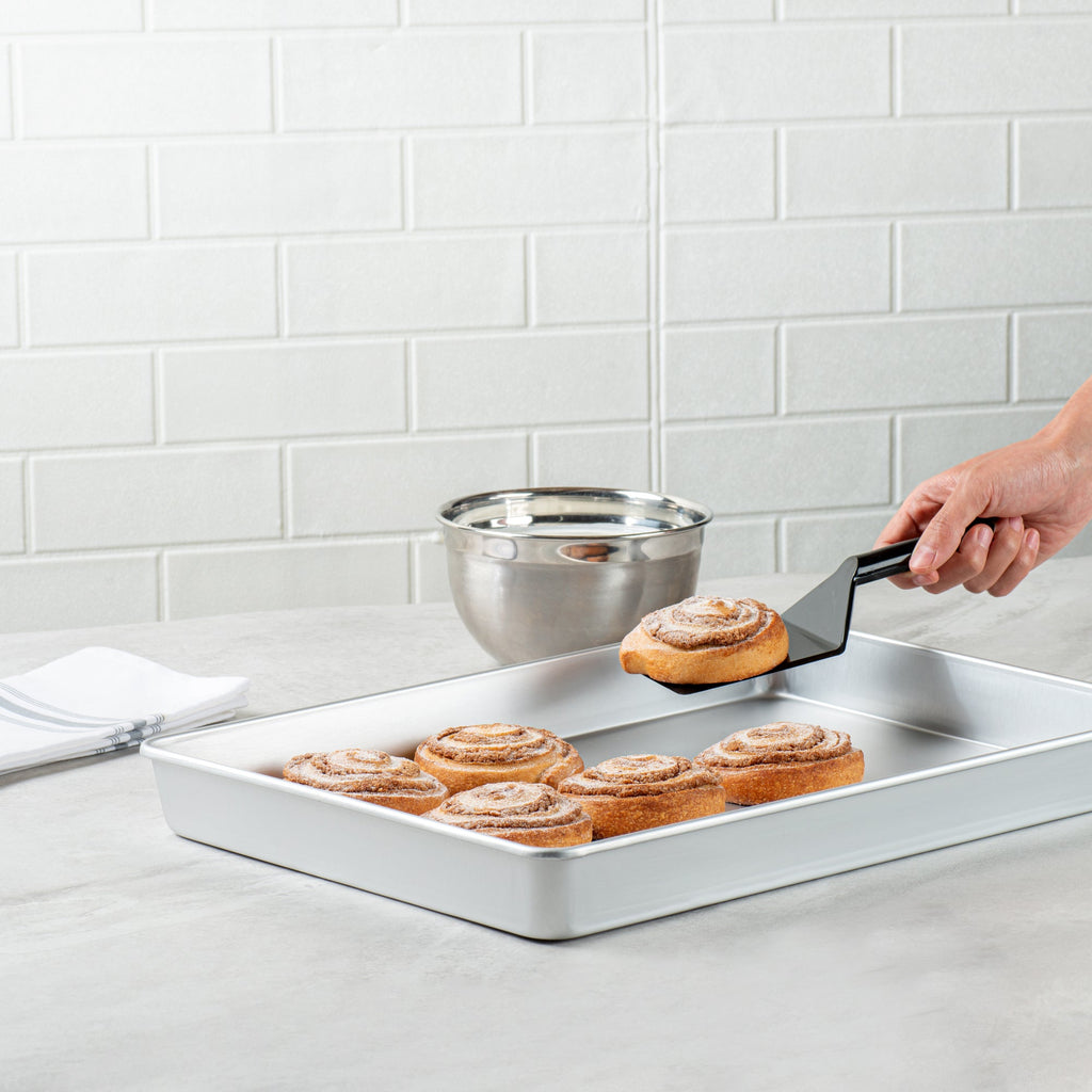 Met Lux Rectangle Aluminum Cake Pan - 18" x 12" x 2" - 1 count box