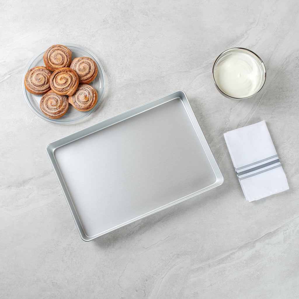 Met Lux Rectangle Aluminum Cake Pan - 18" x 12" x 2" - 1 count box