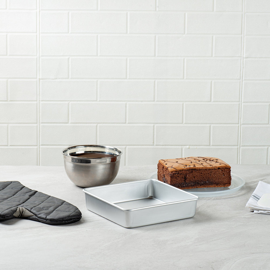 Met Lux Square Aluminum Cake Pan - 8" x 8" x 2" - 1 count box