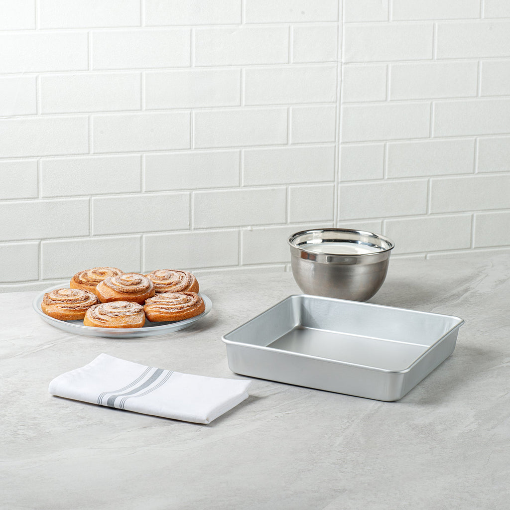 Met Lux Square Aluminum Cake Pan - 10" x 10" x 2" - 12 count box