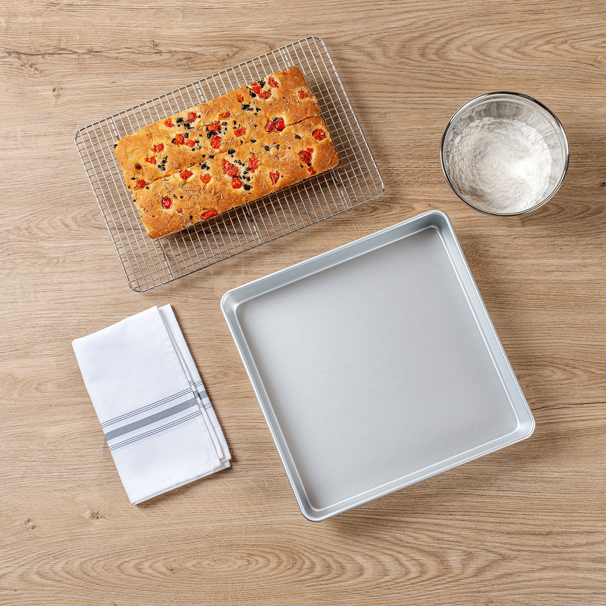 Met Lux Square Aluminum Cake Pan - 12" x 12" x 2" - 1 count box