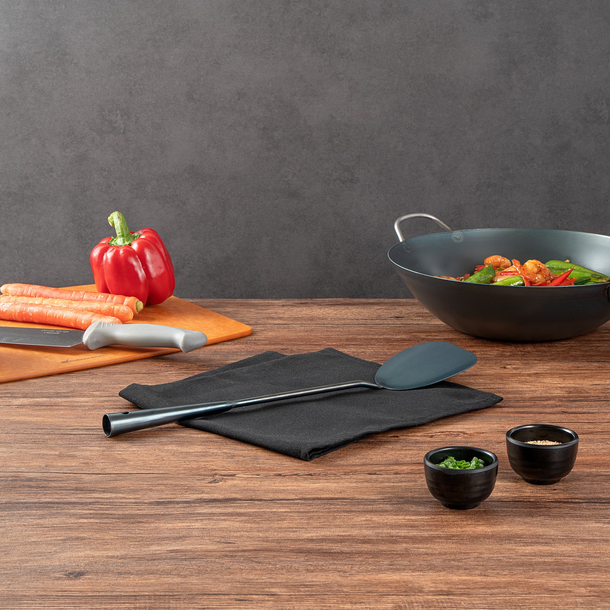 Motomori Blue Carbon Steel Wok Spatula - Pre-seasoned - 15 1/2'' - 1 count box