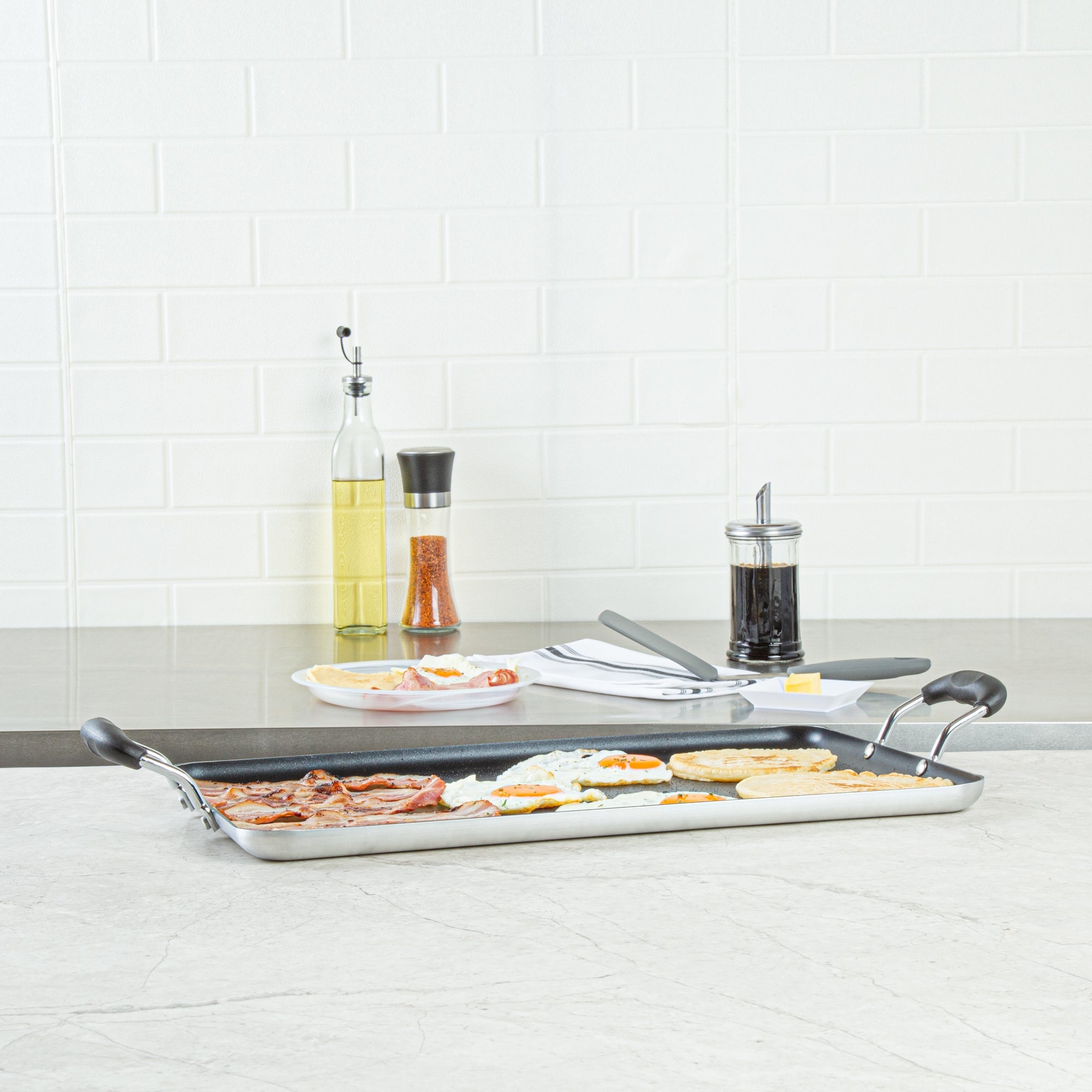 Met Lux Aluminum Double Burner Griddle - Non-Stick, with Bakelite Handles - 19" x 11 3/4" - 1 count box