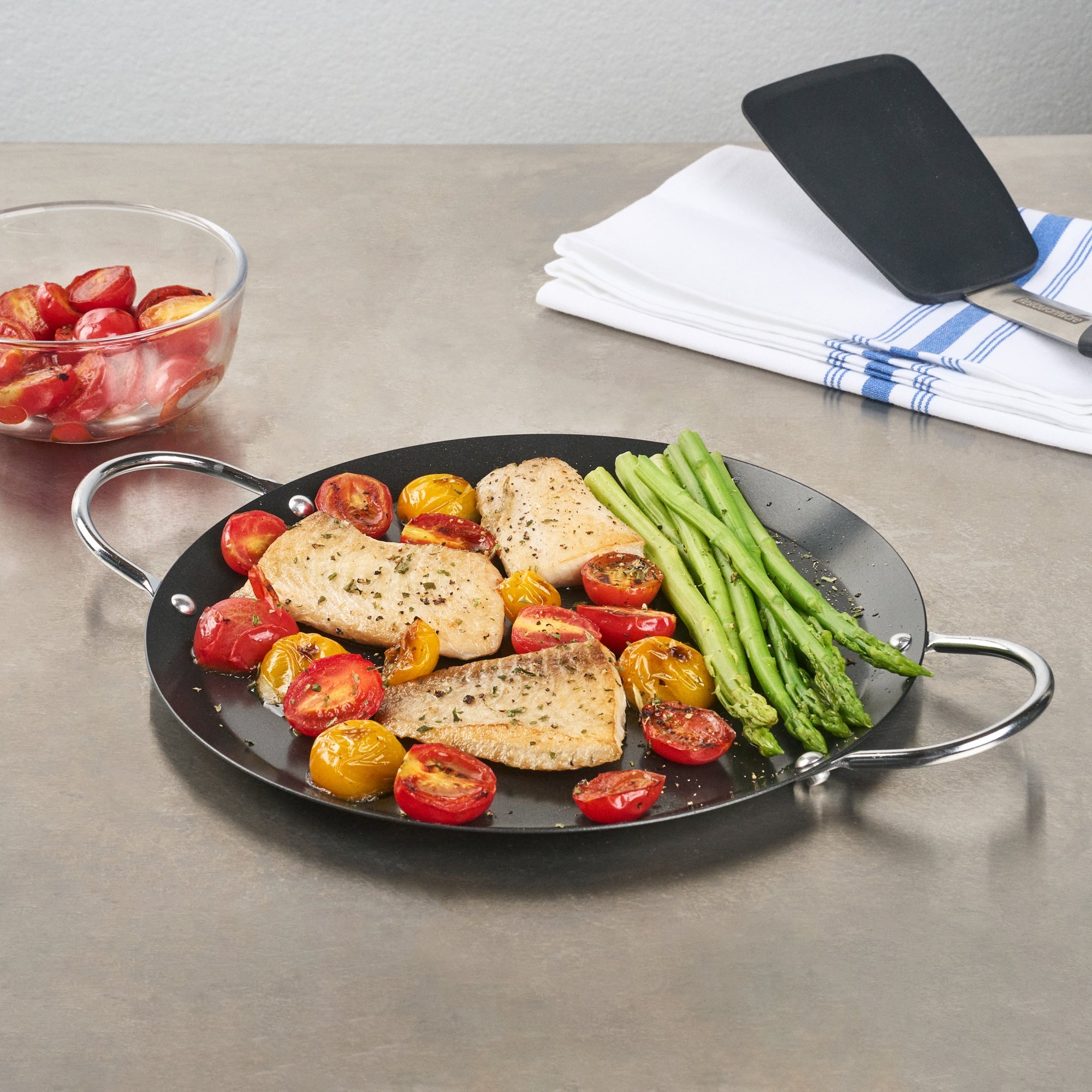 Met Lux Round Carbon Steel Griddle - Non-Stick, with Chrome Handles - 9" - 1 count box