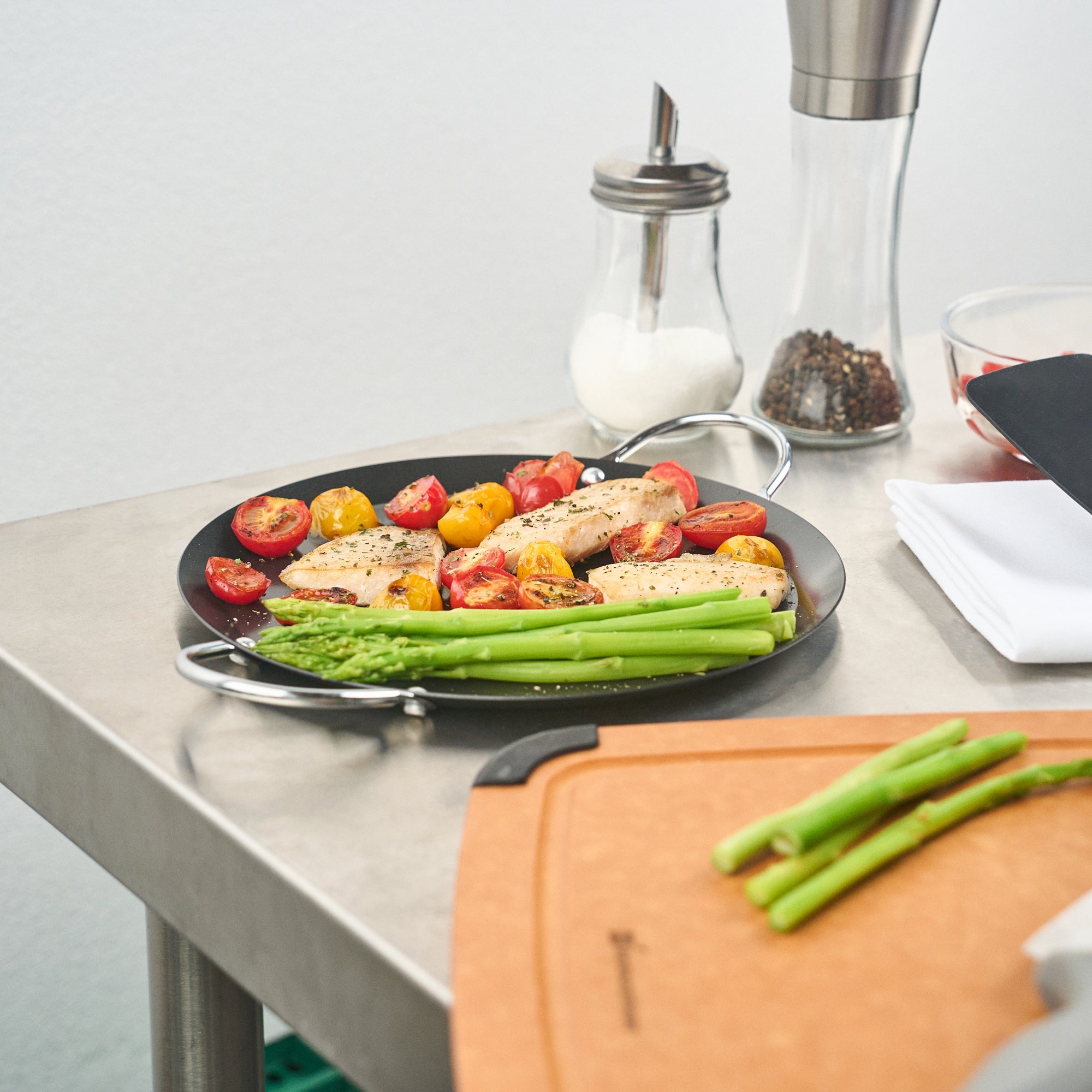 Met Lux Round Carbon Steel Griddle - Non-Stick, with Chrome Handles - 9" - 1 count box